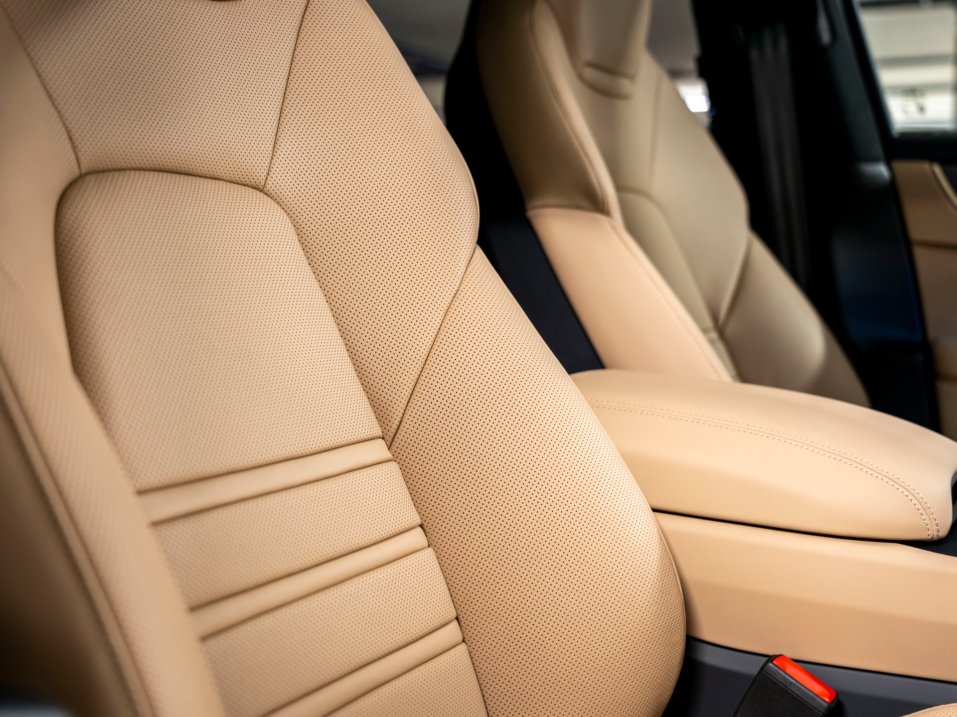 PORSCHE Cayenne GTS Tiptronic-image-23