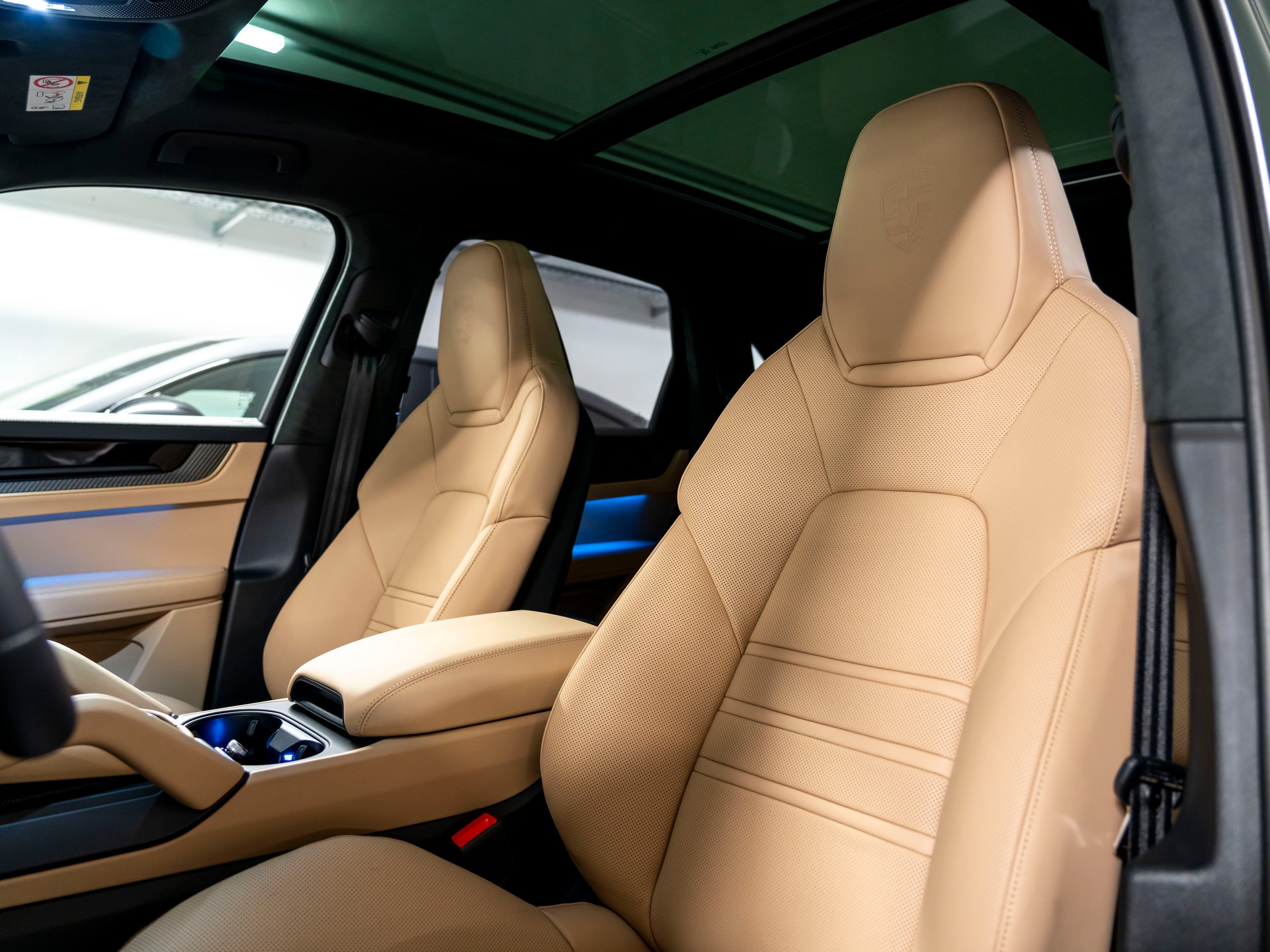 PORSCHE Cayenne GTS Tiptronic-image-15