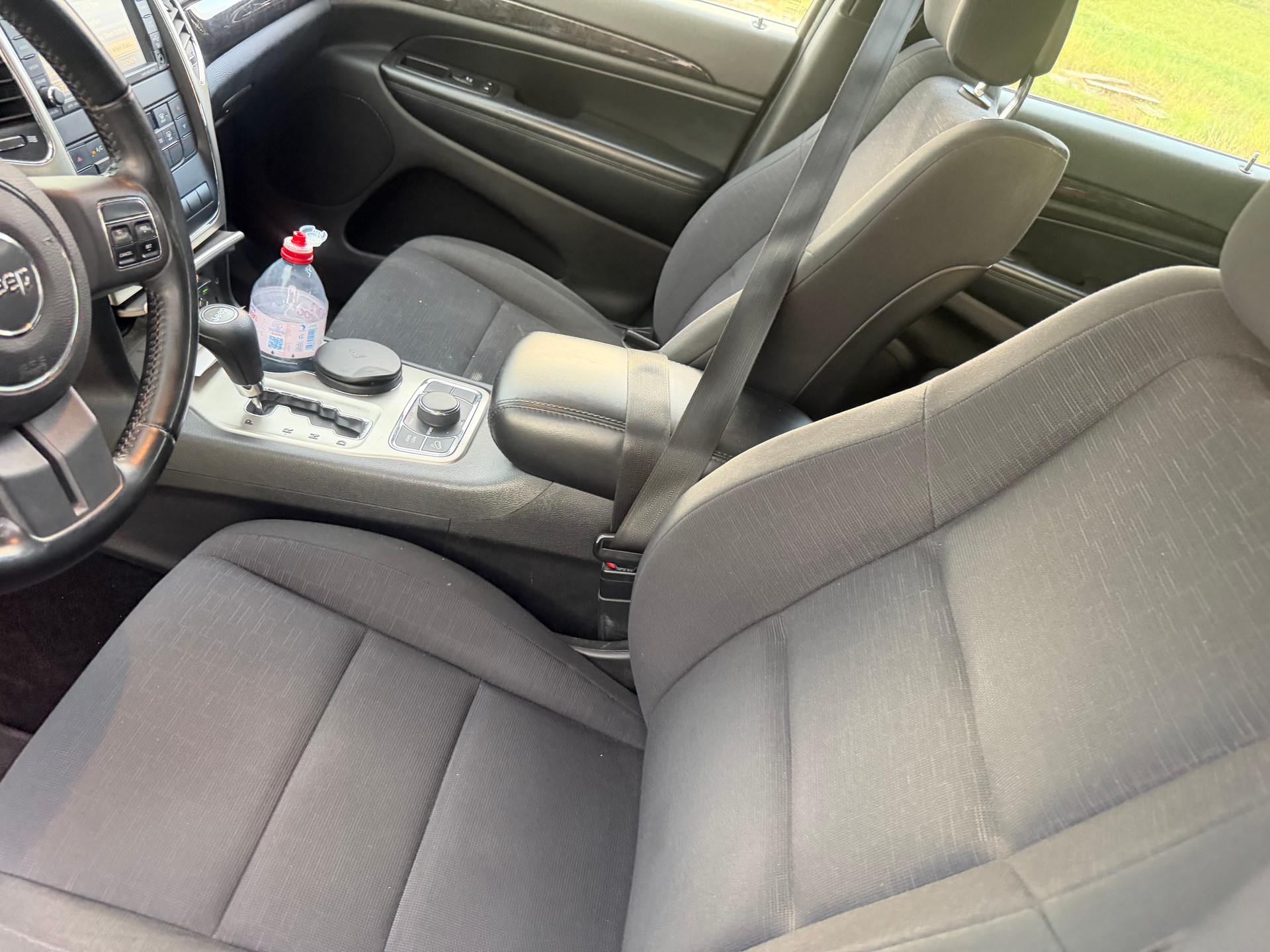 JEEP Grand Cherokee 3.0 CRD Laredo Automatic-image-8