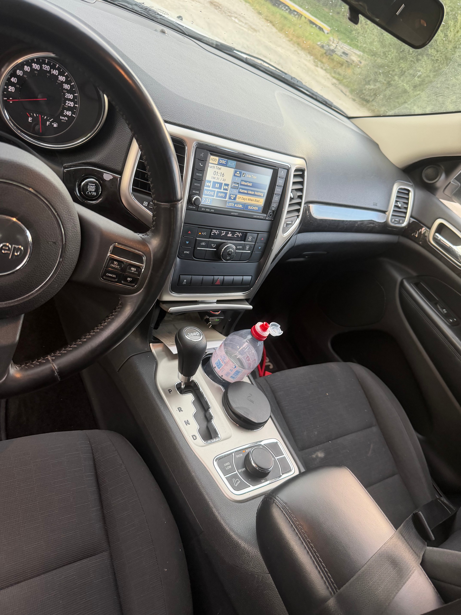 JEEP Grand Cherokee 3.0 CRD Laredo Automatic-image-7