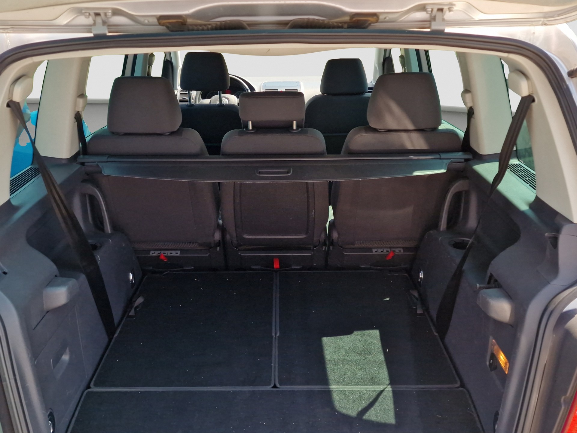 VW Touran 1.9 TDI Conceptline-image-10