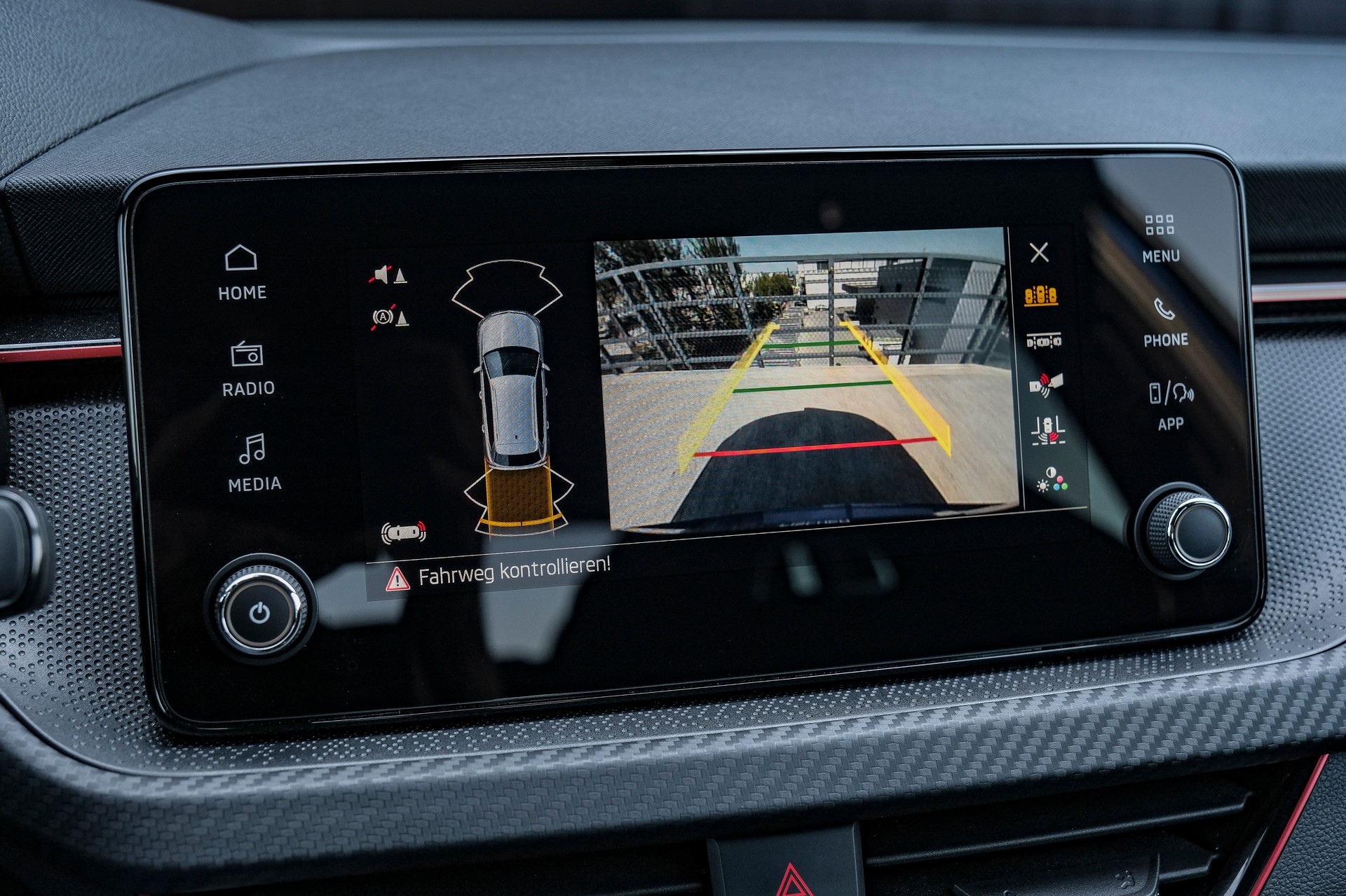 SKODA Kamiq 1.5 TSI Monte Carlo DSG-image-18