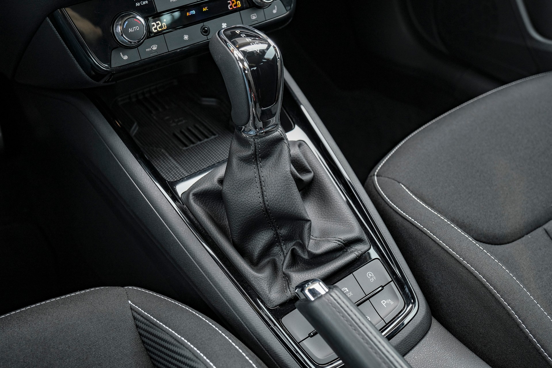 SKODA Kamiq 1.5 TSI Monte Carlo DSG-image-20