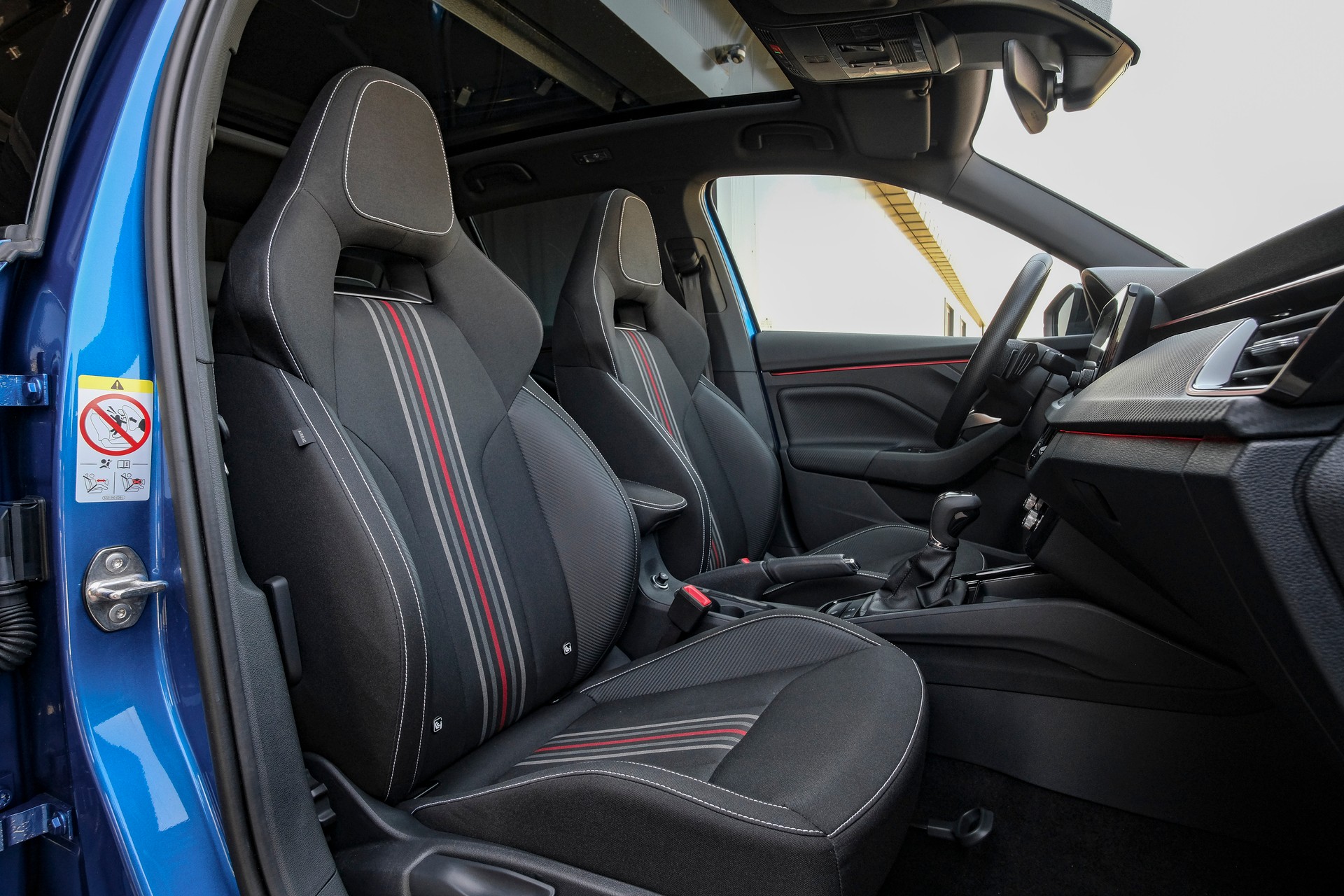 SKODA Kamiq 1.5 TSI Monte Carlo DSG-image-10
