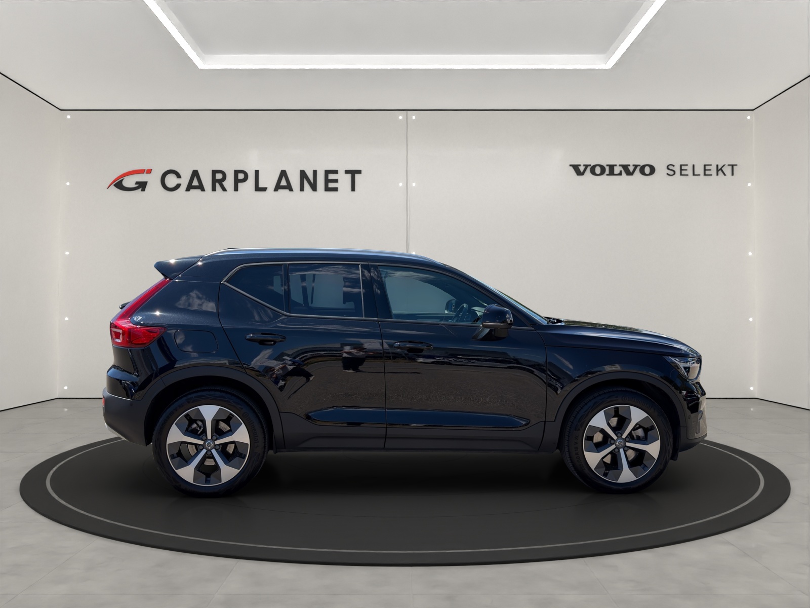 VOLVO XC40 2.0 B3 MH Core-image-2