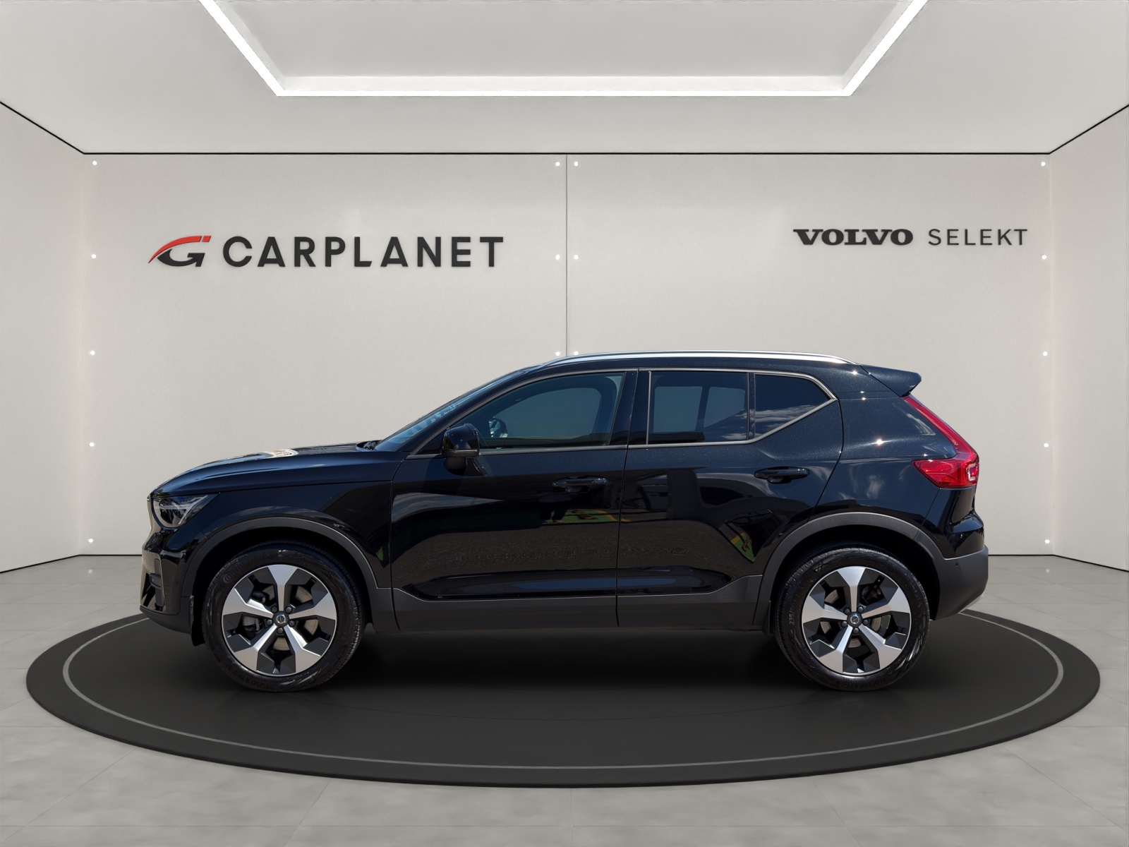 VOLVO XC40 2.0 B3 MH Core-image-1