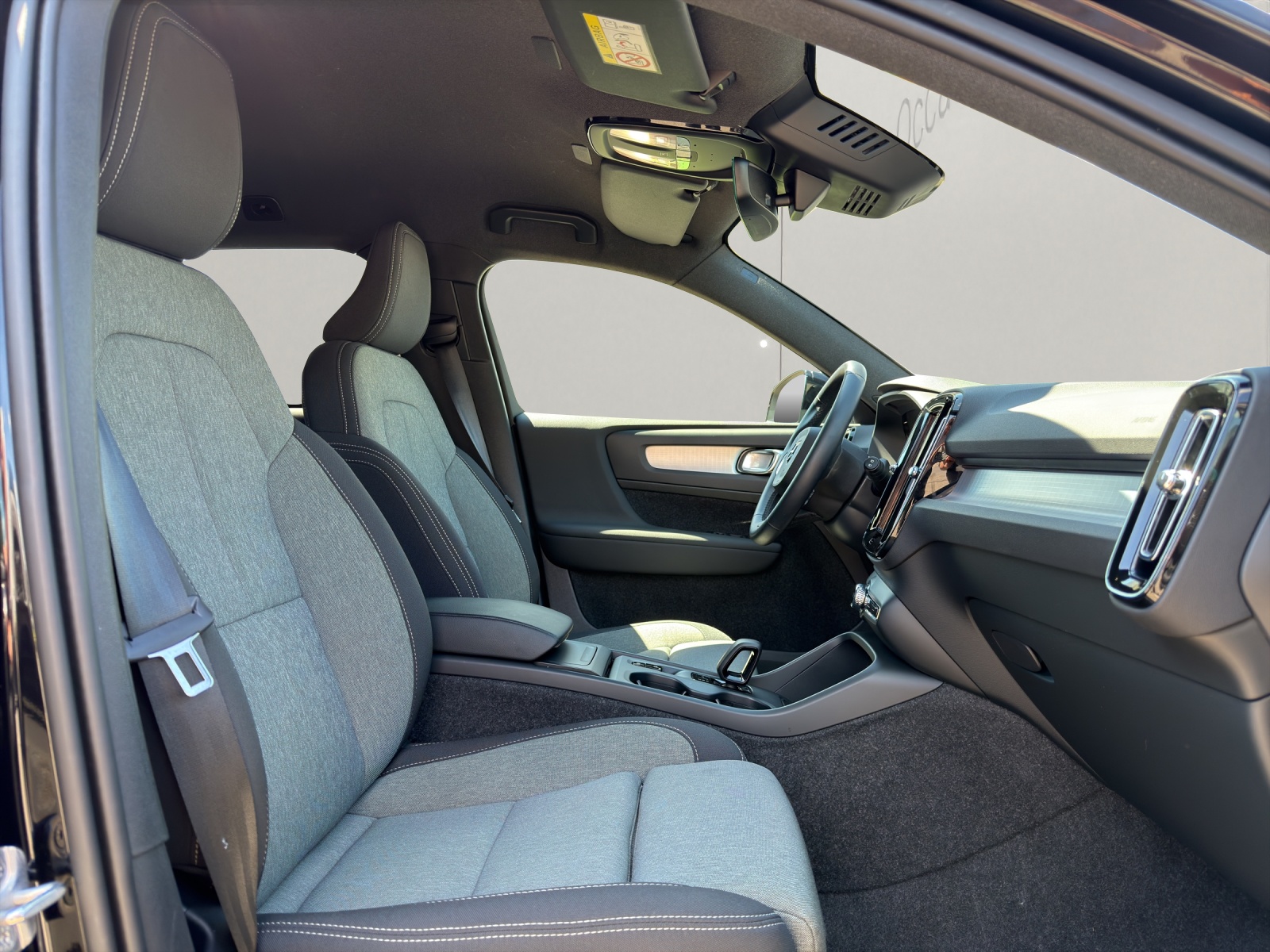 VOLVO XC40 2.0 B3 MH Core-image-9