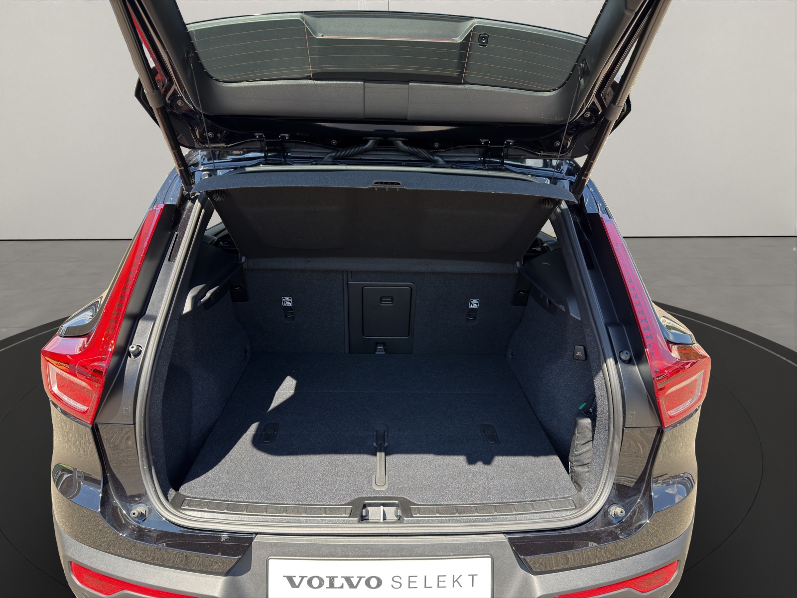 VOLVO XC40 2.0 B3 MH Core-image-5