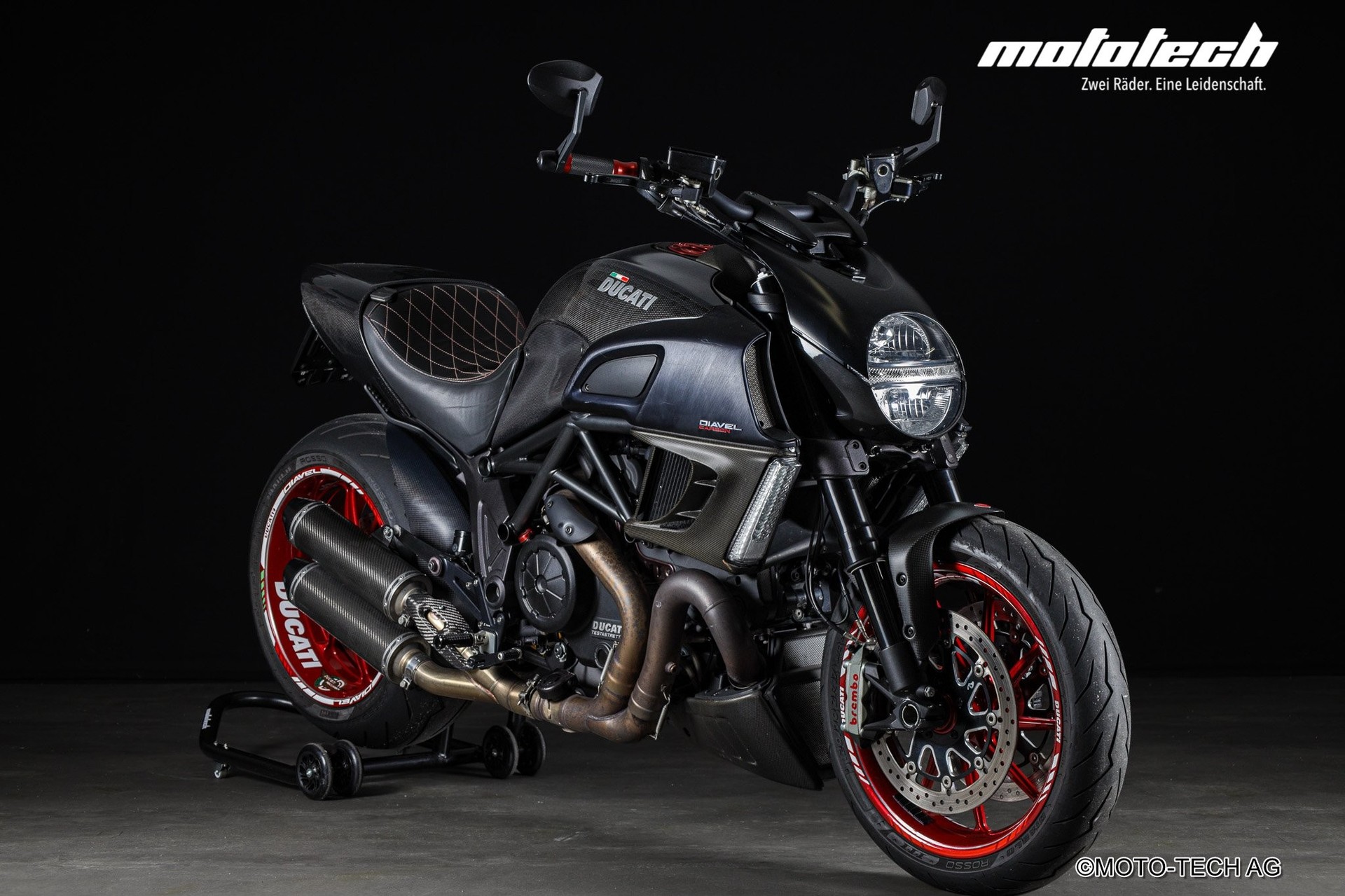 DUCATI Diavel 1200 Carbon