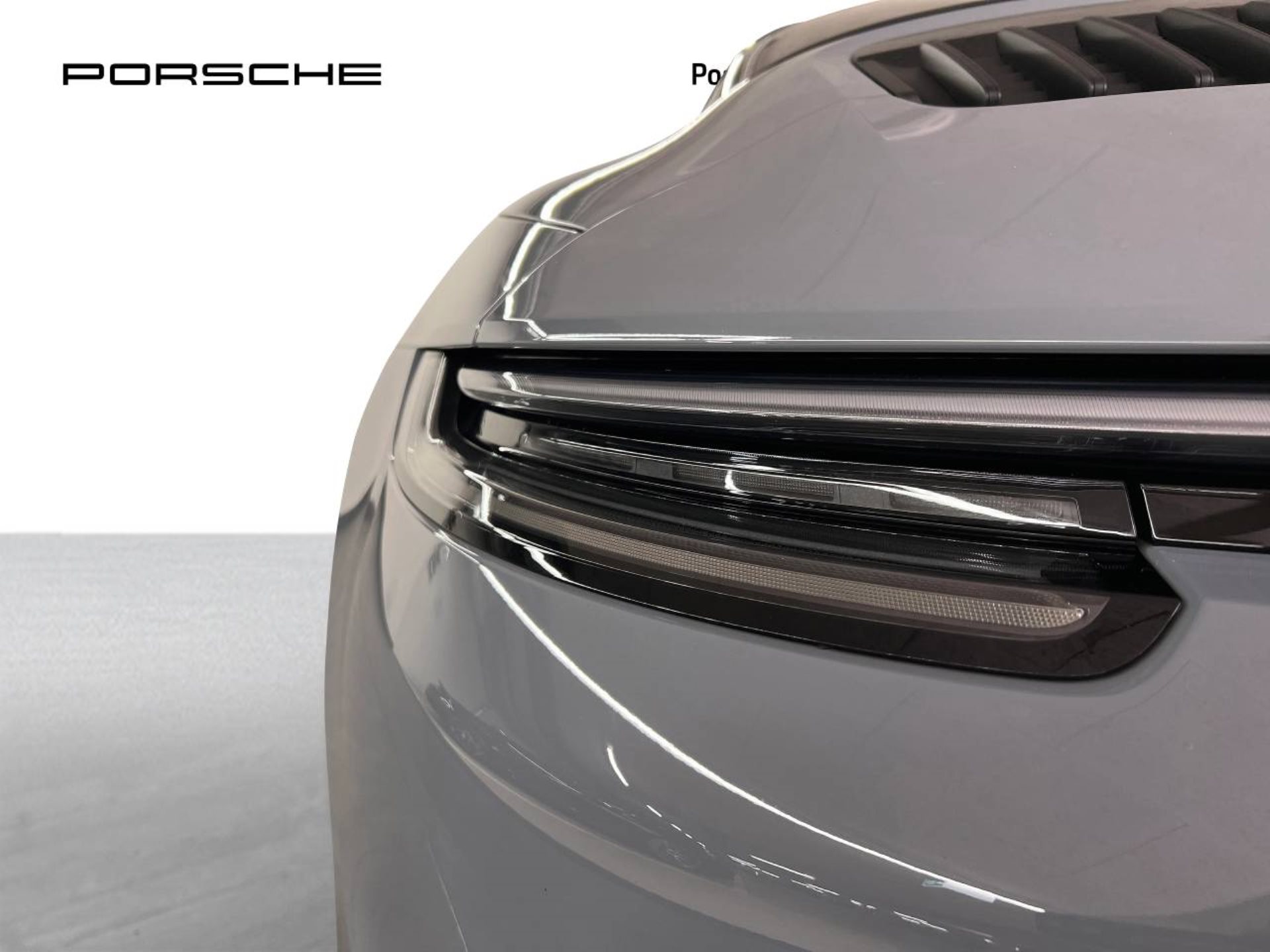 PORSCHE 911 Targa 4 GTS-image-13