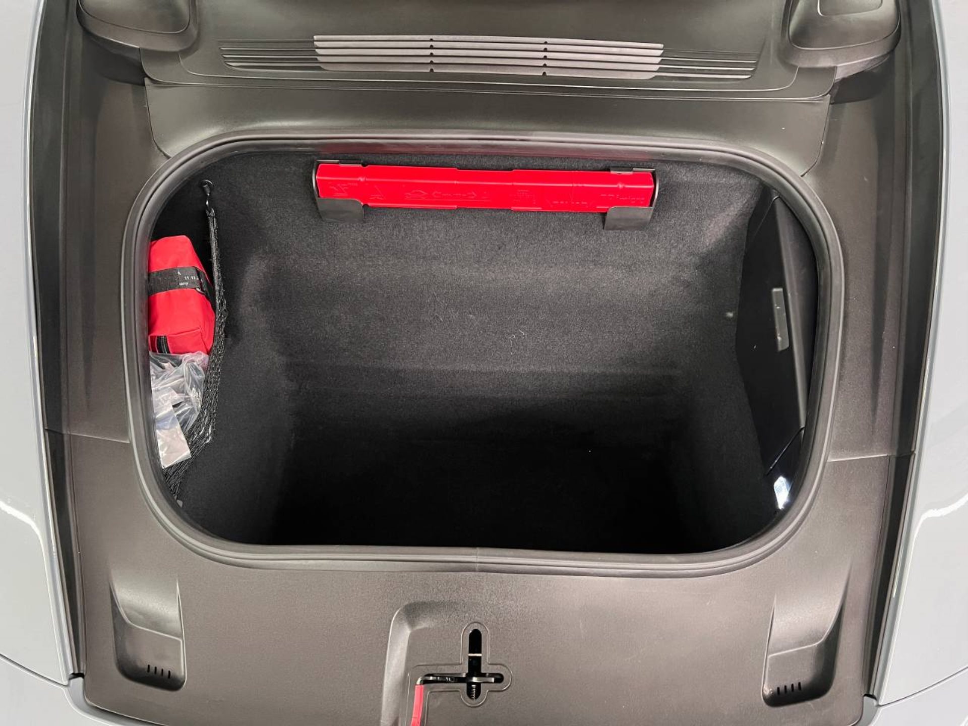 PORSCHE 911 Targa 4 GTS-image-14