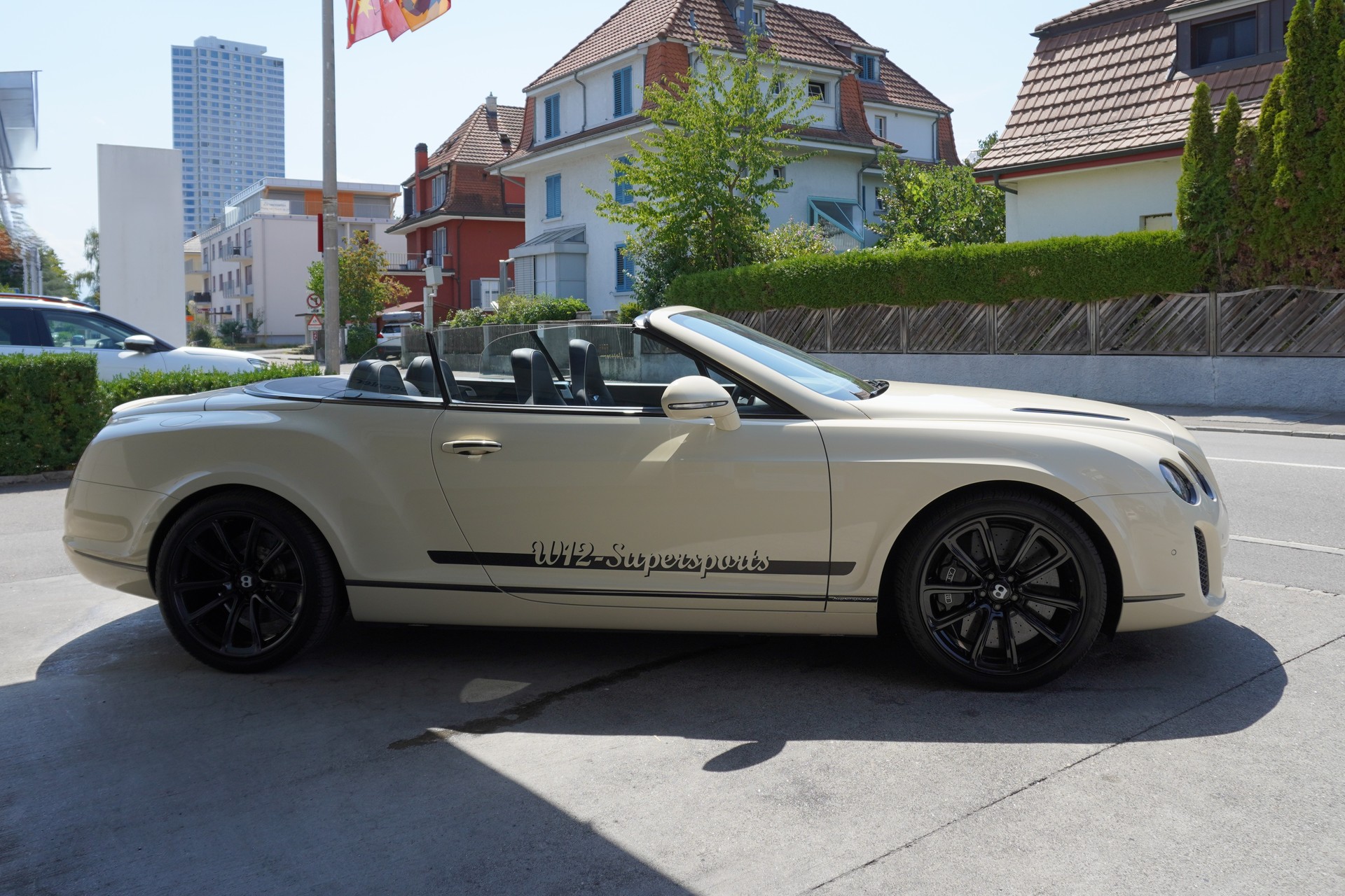 BENTLEY Continental Supersports Convertible 6.0-image-4