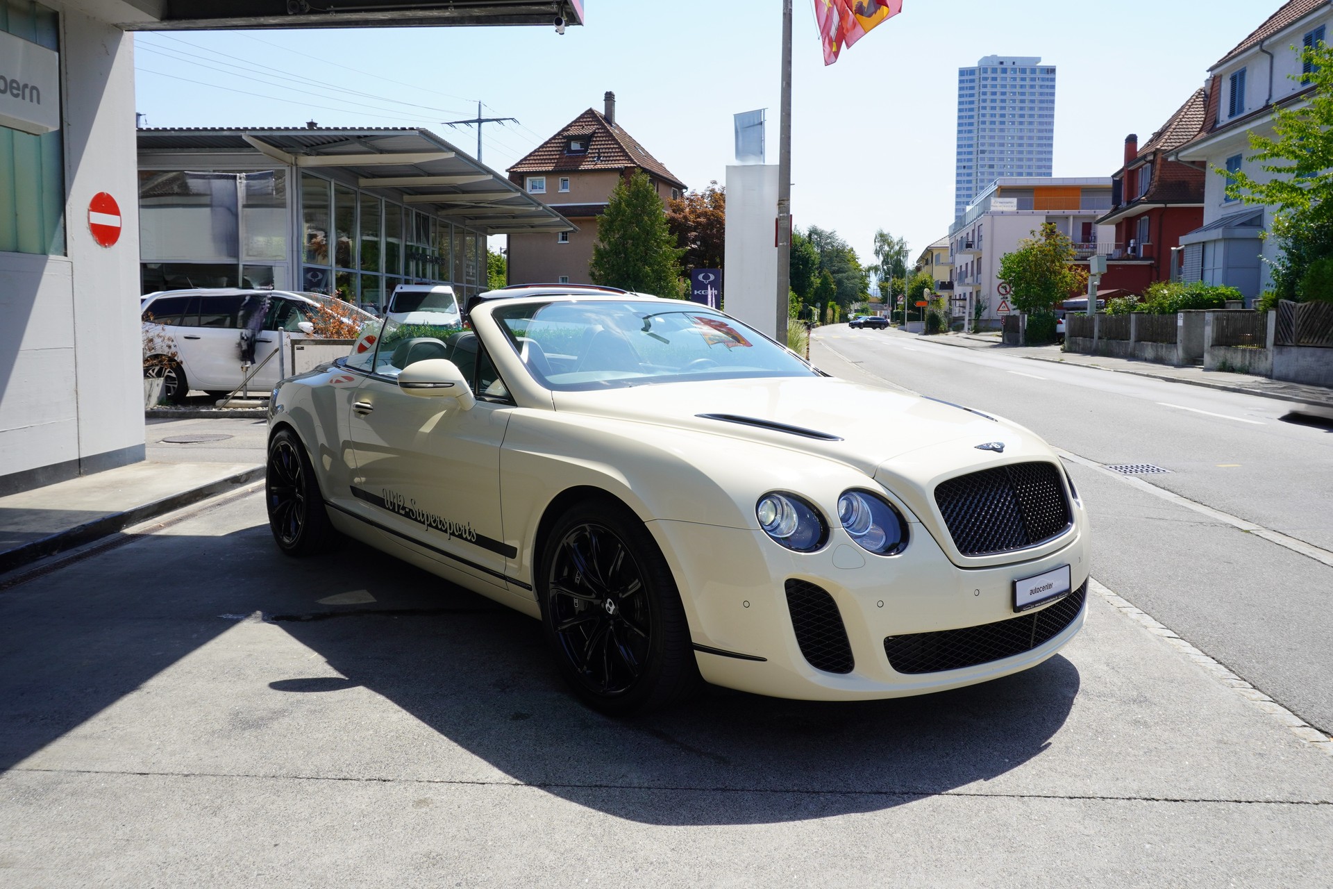 BENTLEY Continental Supersports Convertible 6.0-image-3