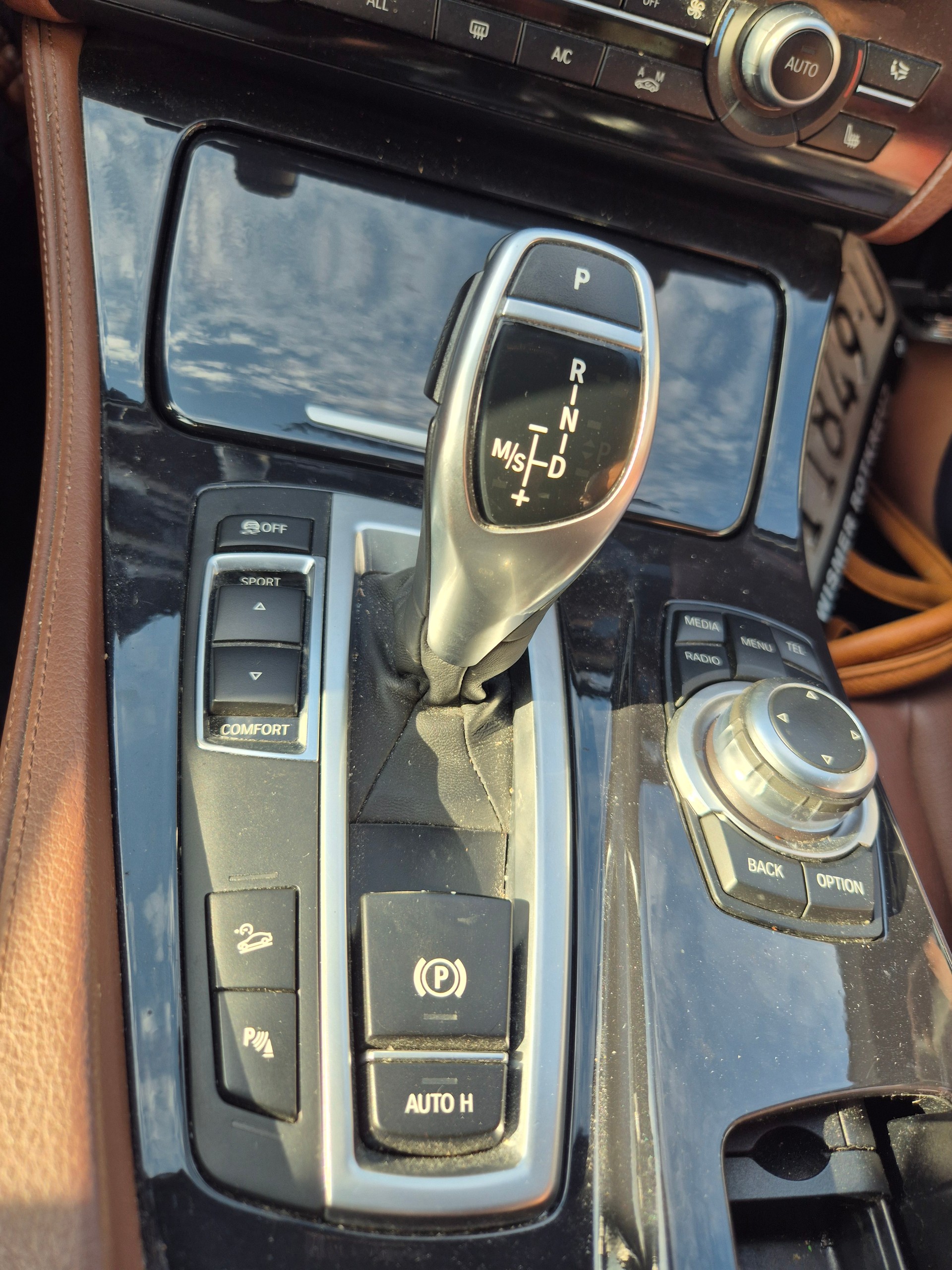 BMW 528i xDrive Touring Steptronic-image-10