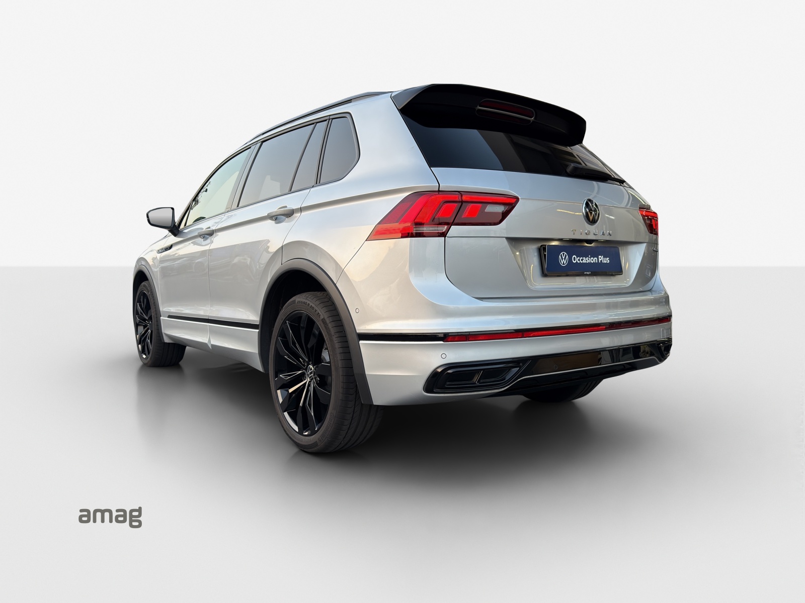 VW Tiguan 2.0TSI R-Line 4Motion DSG-image-2