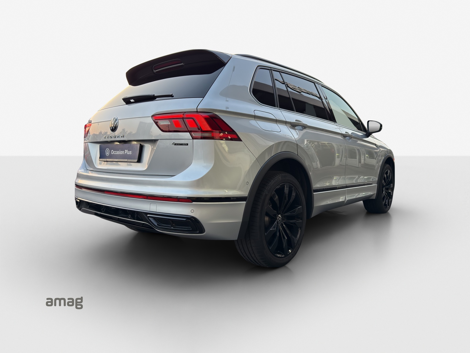 VW Tiguan 2.0TSI R-Line 4Motion DSG-image-4