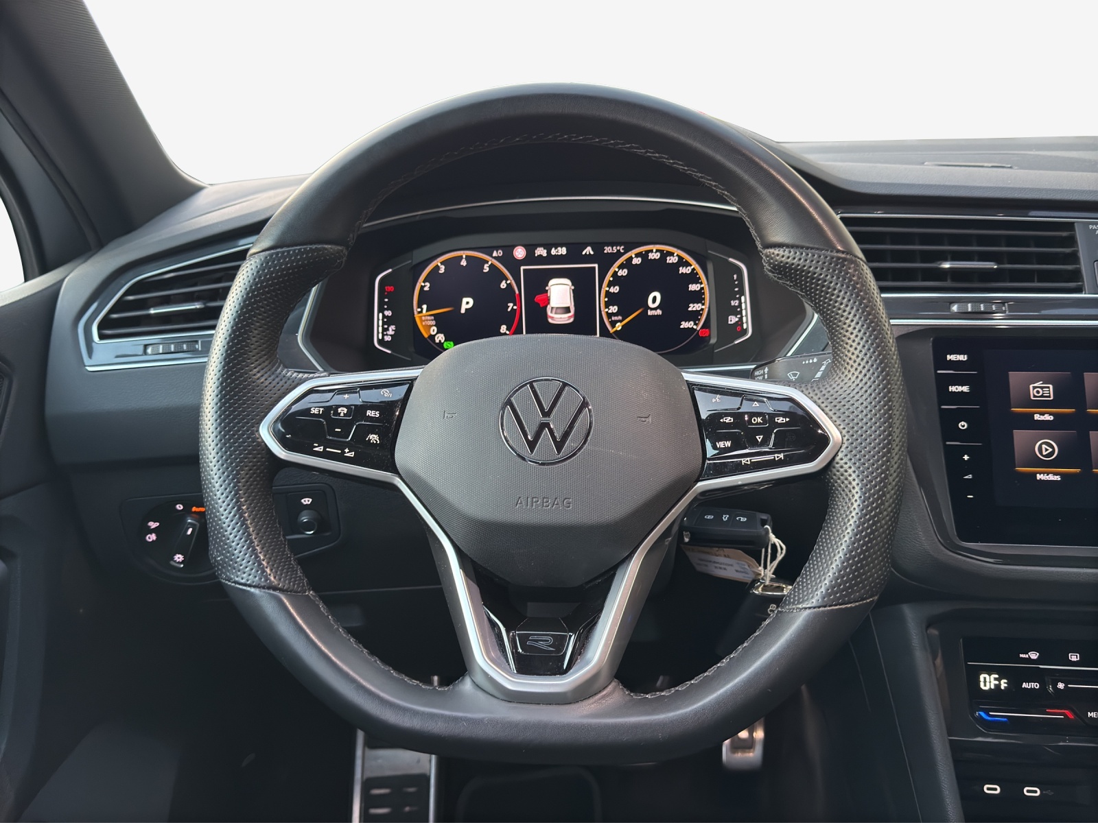 VW Tiguan 2.0TSI R-Line 4Motion DSG-image-9