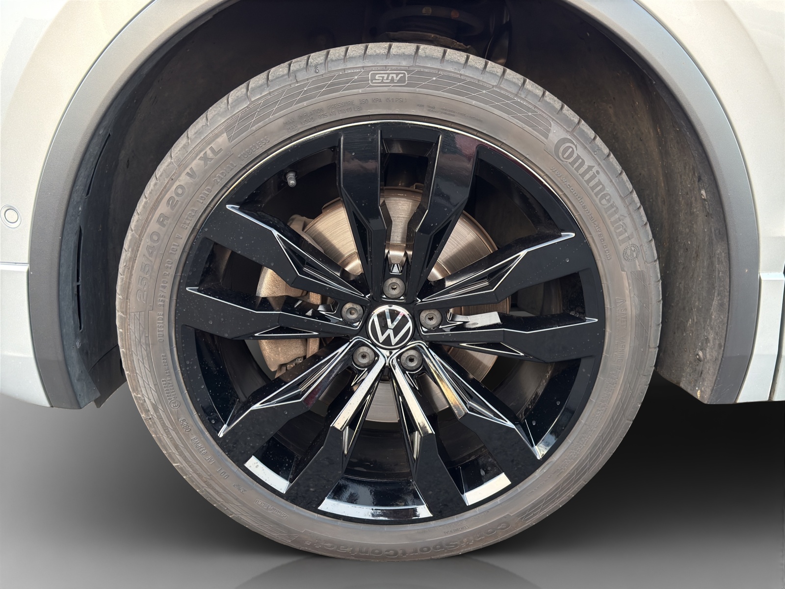 VW Tiguan 2.0TSI R-Line 4Motion DSG-image-13