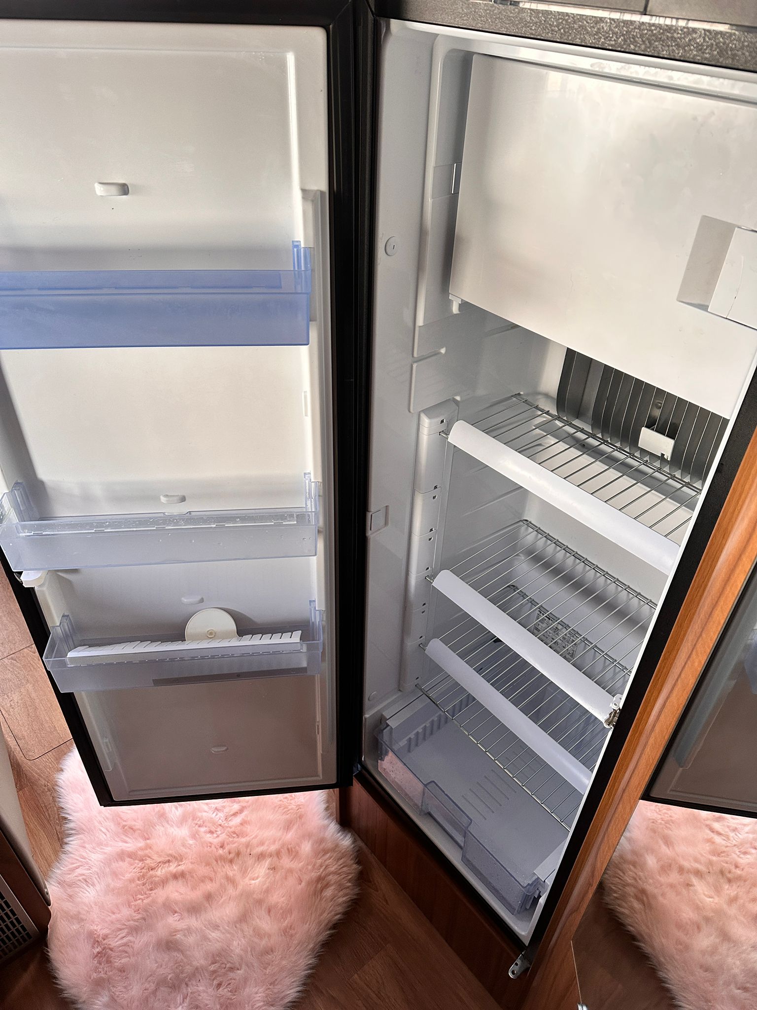 HYMER B 704*** ein absoluter Klassiker unter den vollintegrierten Oberklasse-Wohnmobilen***-image-22