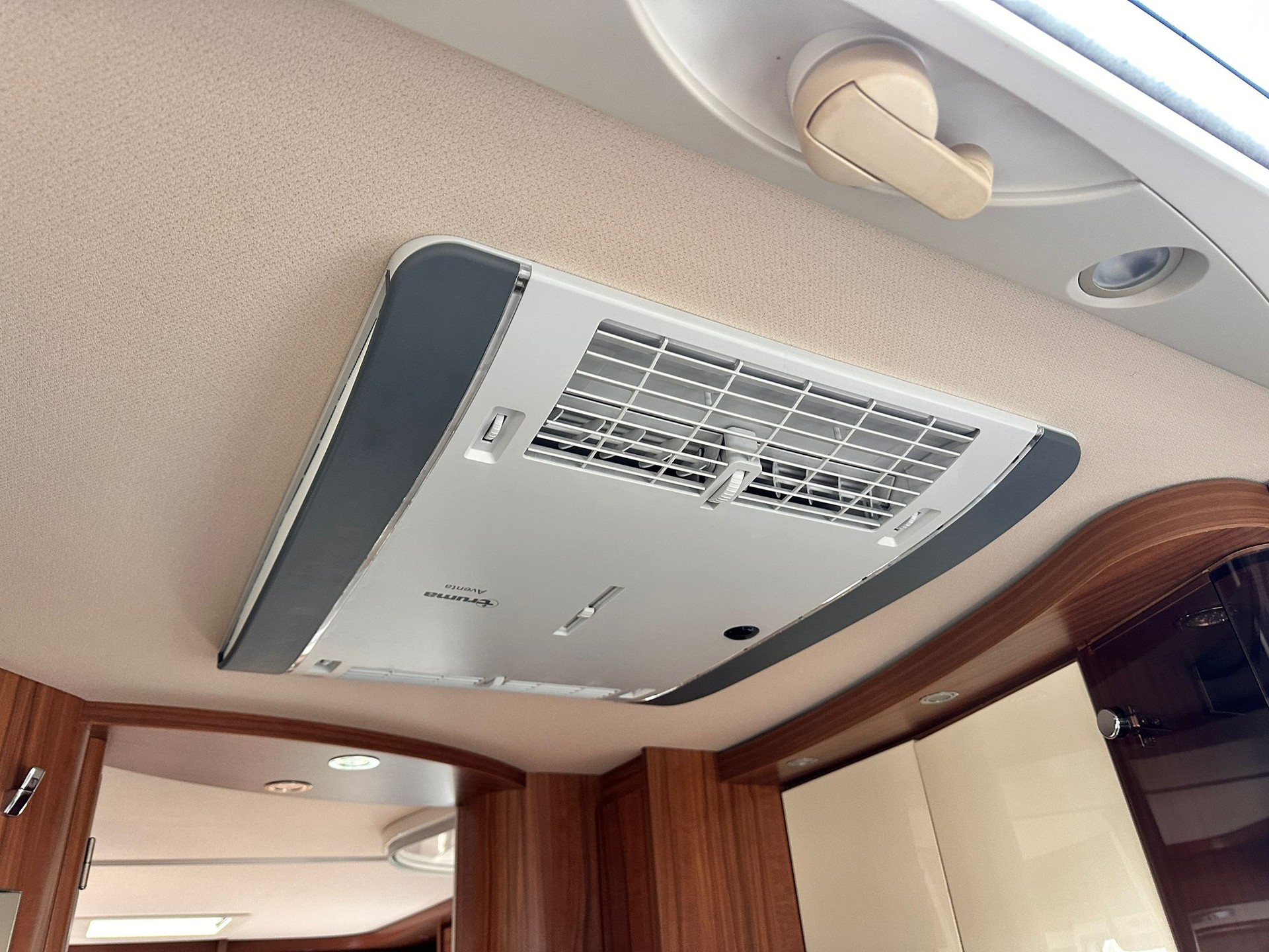 HYMER B 704*** ein absoluter Klassiker unter den vollintegrierten Oberklasse-Wohnmobilen***-image-18