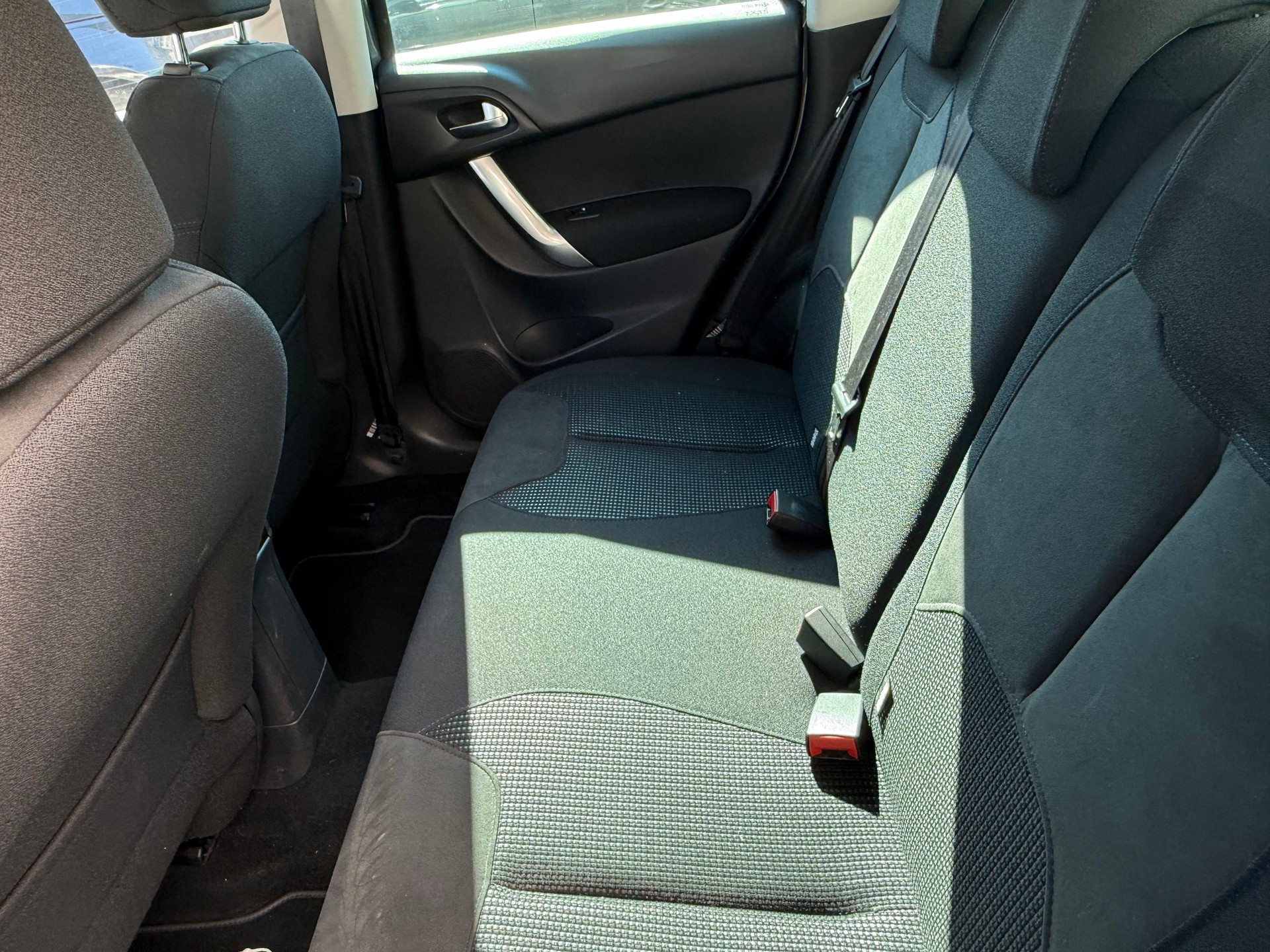 CITROEN C3 1.6i 16V Exclusive Automatic-image-8