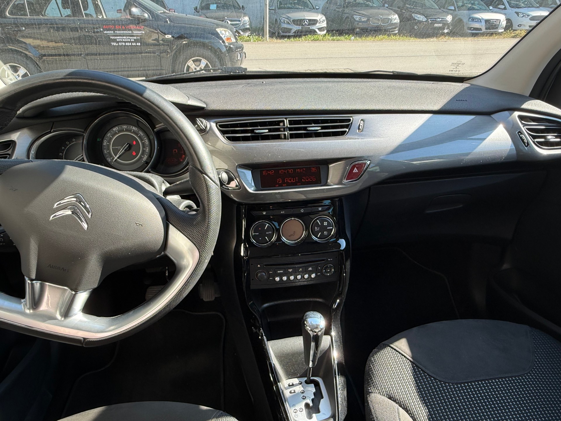 CITROEN C3 1.6i 16V Exclusive Automatic-image-6