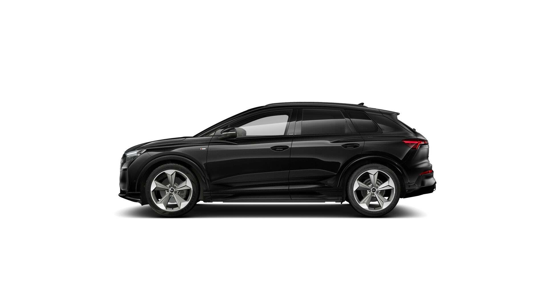 AUDI Q4 e-tron SUV quattro performance Swiss Ski-image-1