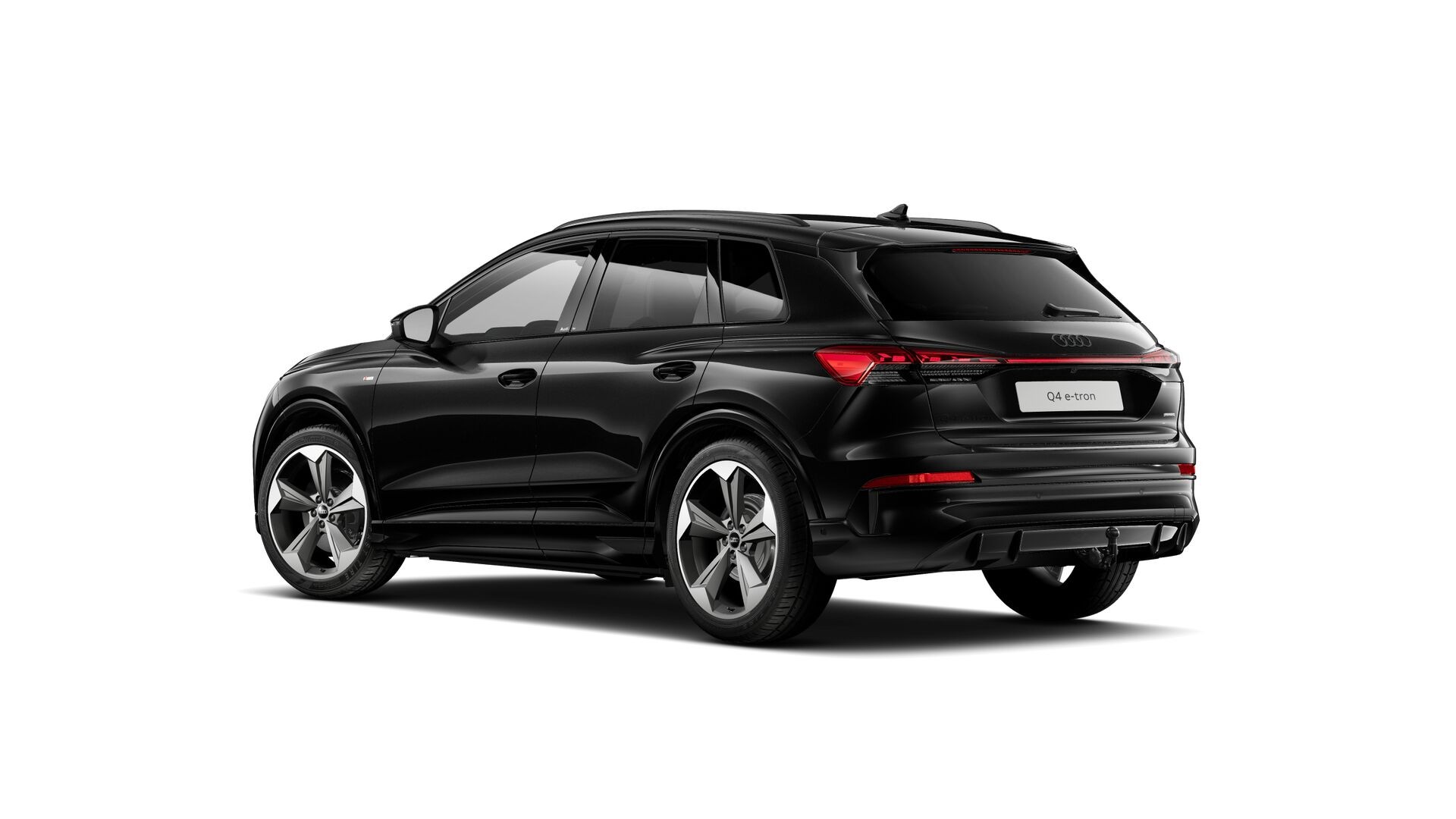 AUDI Q4 e-tron SUV quattro performance Swiss Ski-image-2