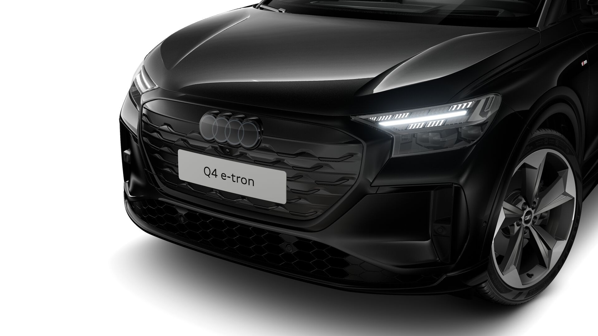 AUDI Q4 e-tron SUV quattro performance Swiss Ski-image-5