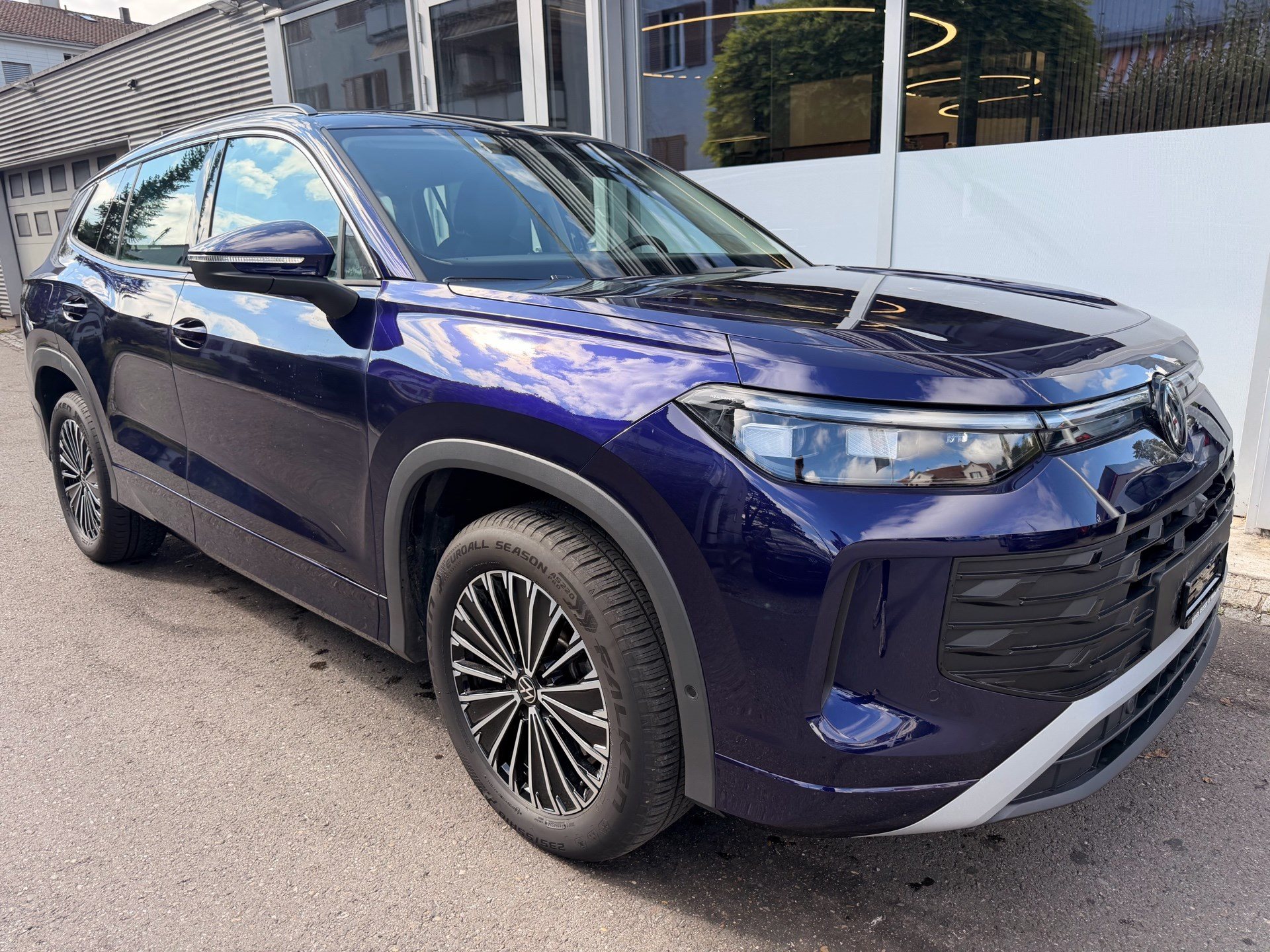VW Tayron 2.0 TDI 193 PS 4MOTION LIFE *** ANHÄNGEKUPPLUNG & 7 SITZER ***-showroom-element-2