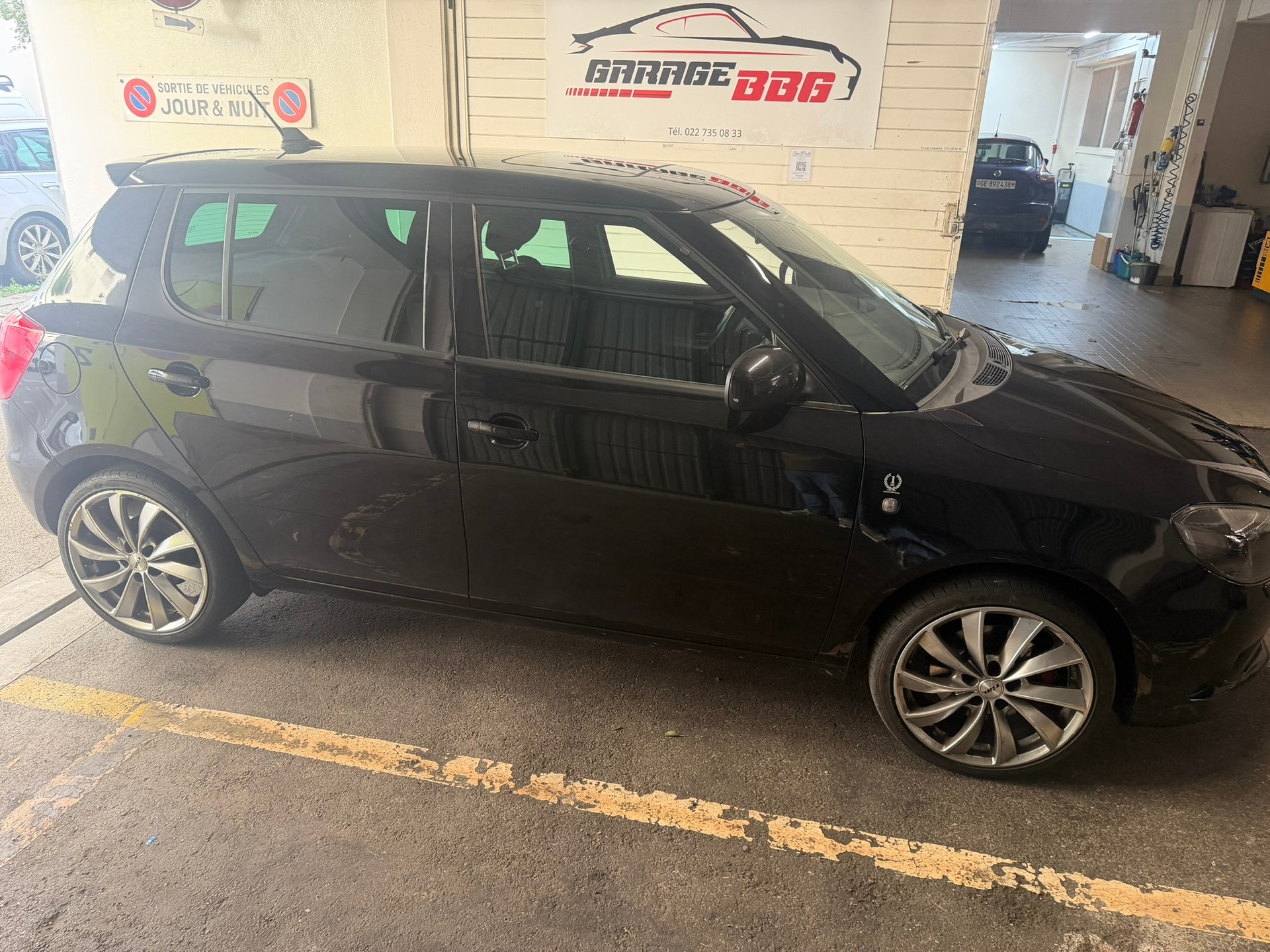 SKODA Fabia 1.4 TSI RS DSG-image-2