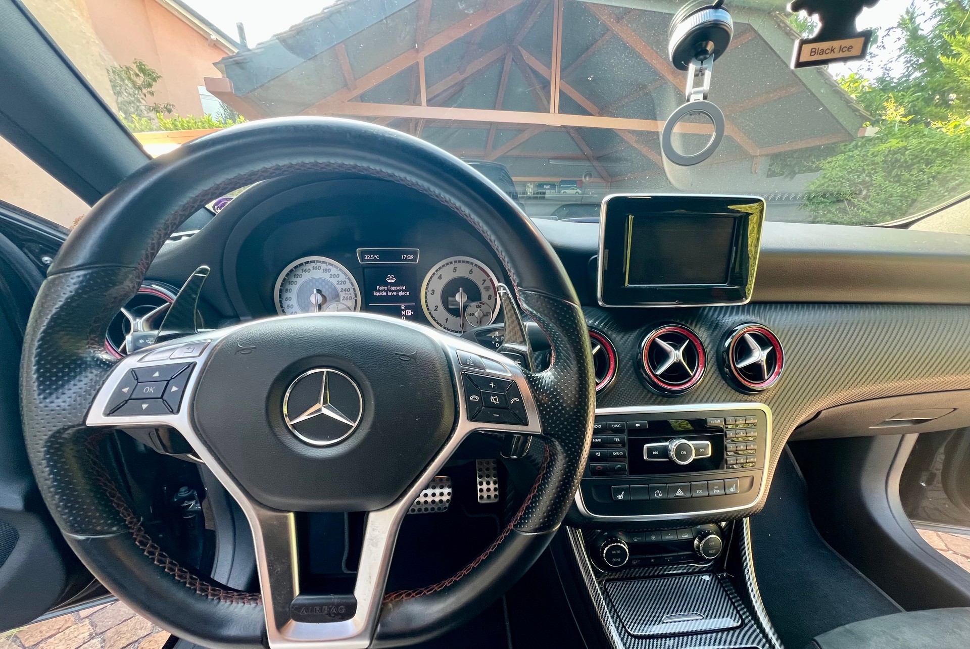 MERCEDES-BENZ A 250 Sport-image-5