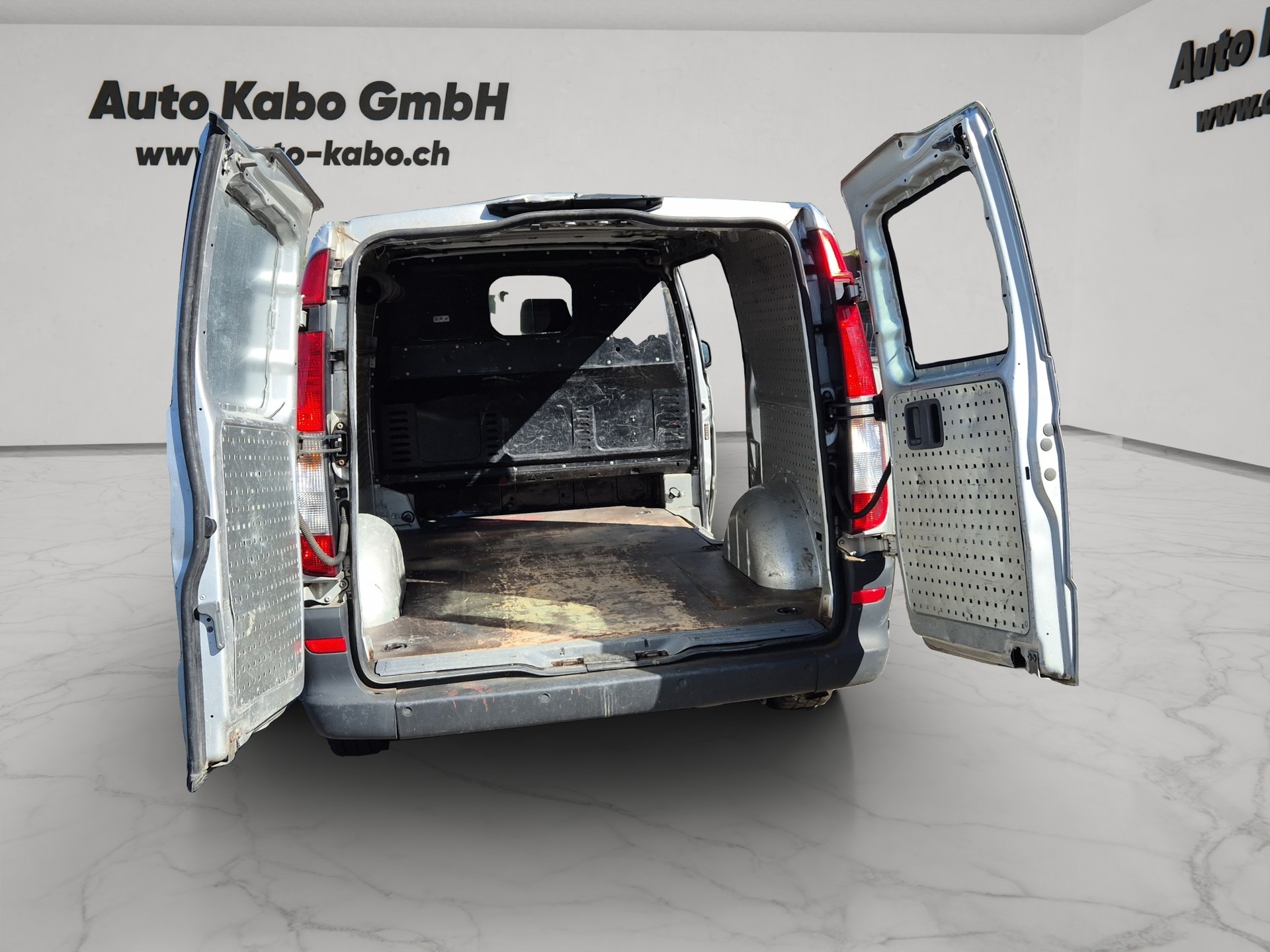 MERCEDES-BENZ Vito 111 CDI-image-11