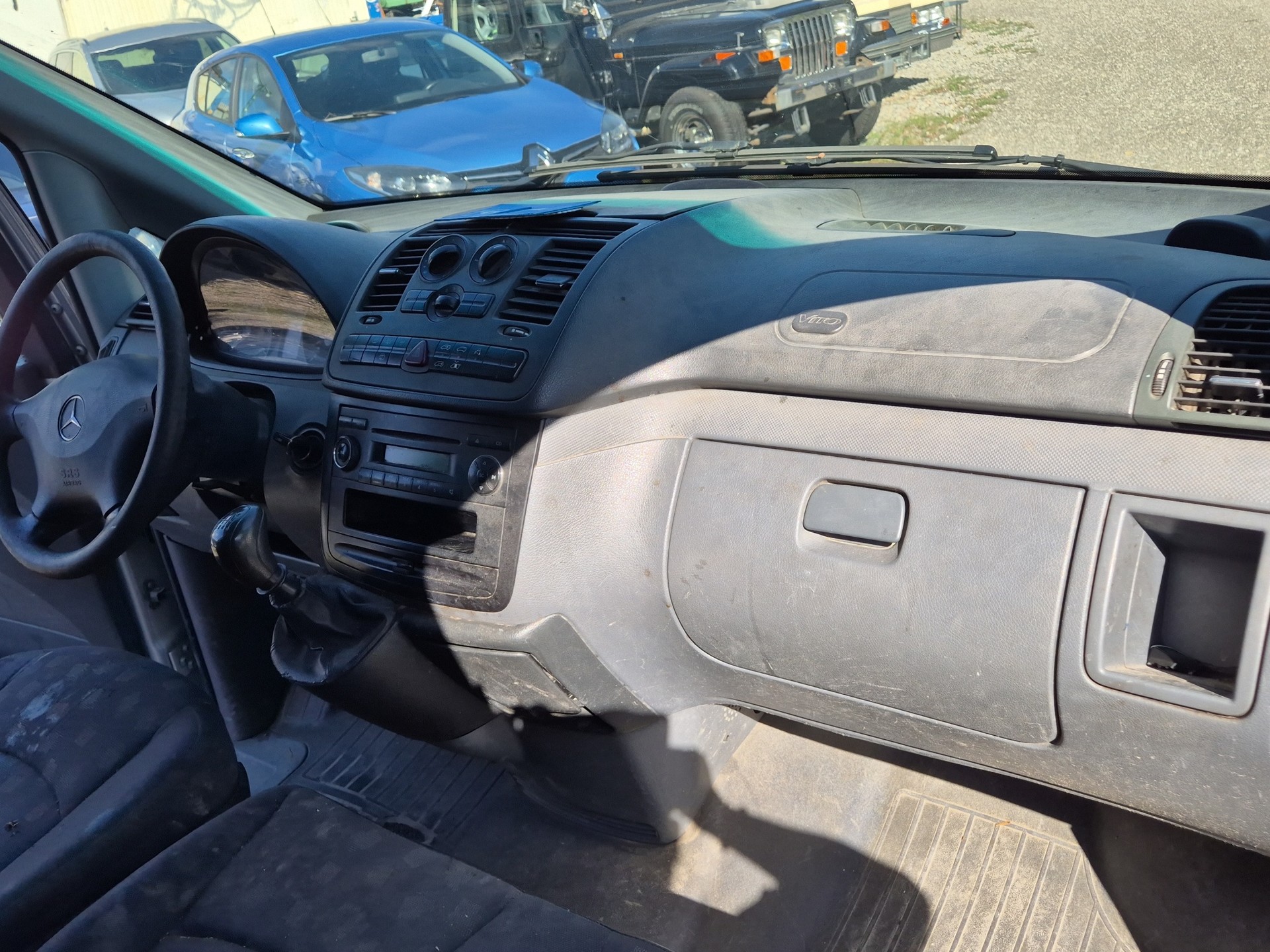 MERCEDES-BENZ Vito 111 CDI-image-10