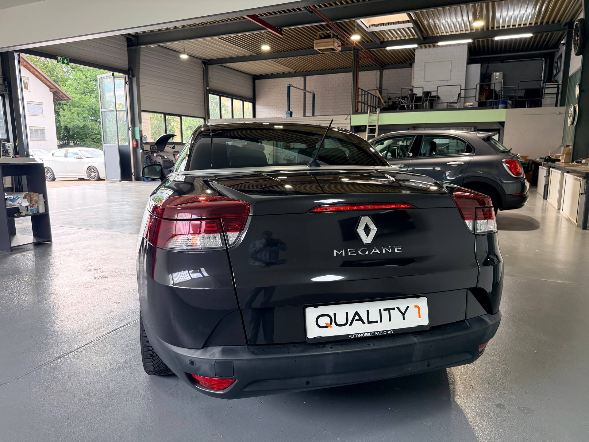 RENAULT Mégane CC 2.0 16V Dynamique CVT-image-5