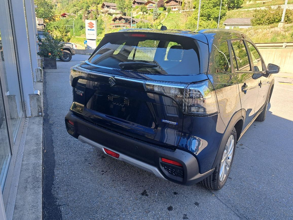 SUZUKI S-Cross 1.4 T Piz Sulai Hybrid 4x4-image-3