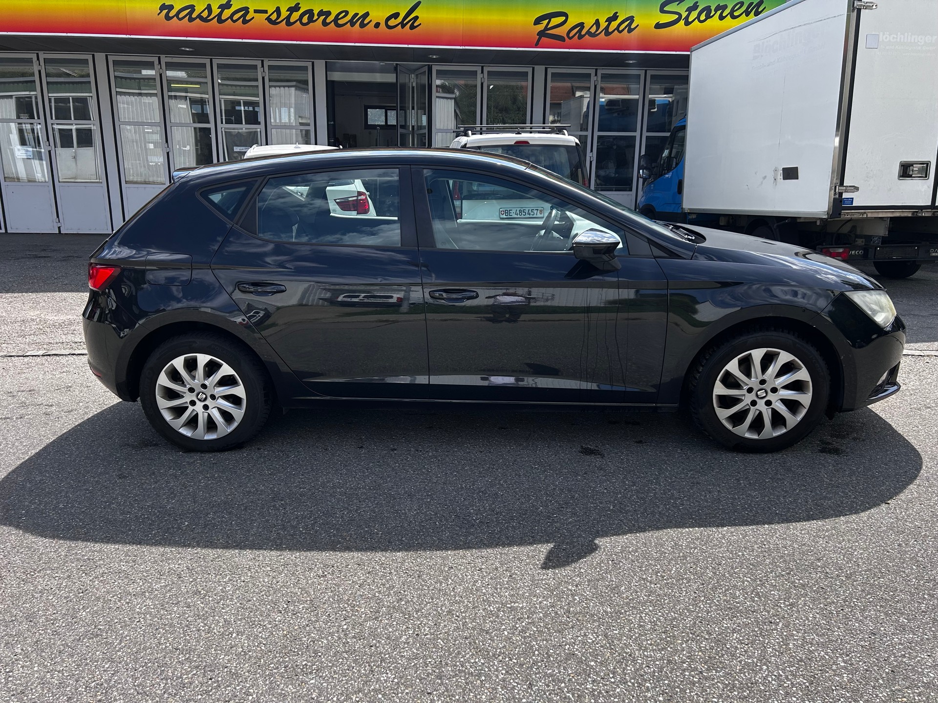 SEAT LEON-image-3