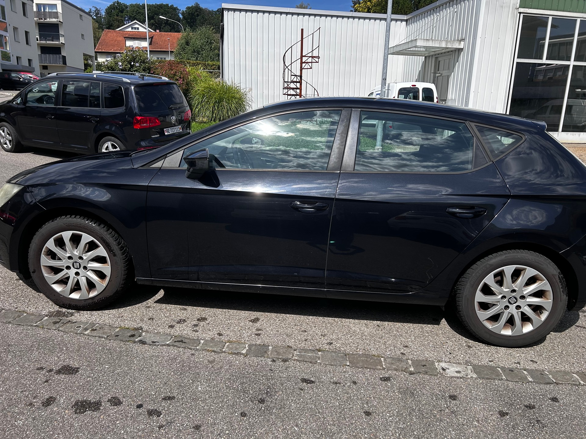 SEAT LEON-image-6