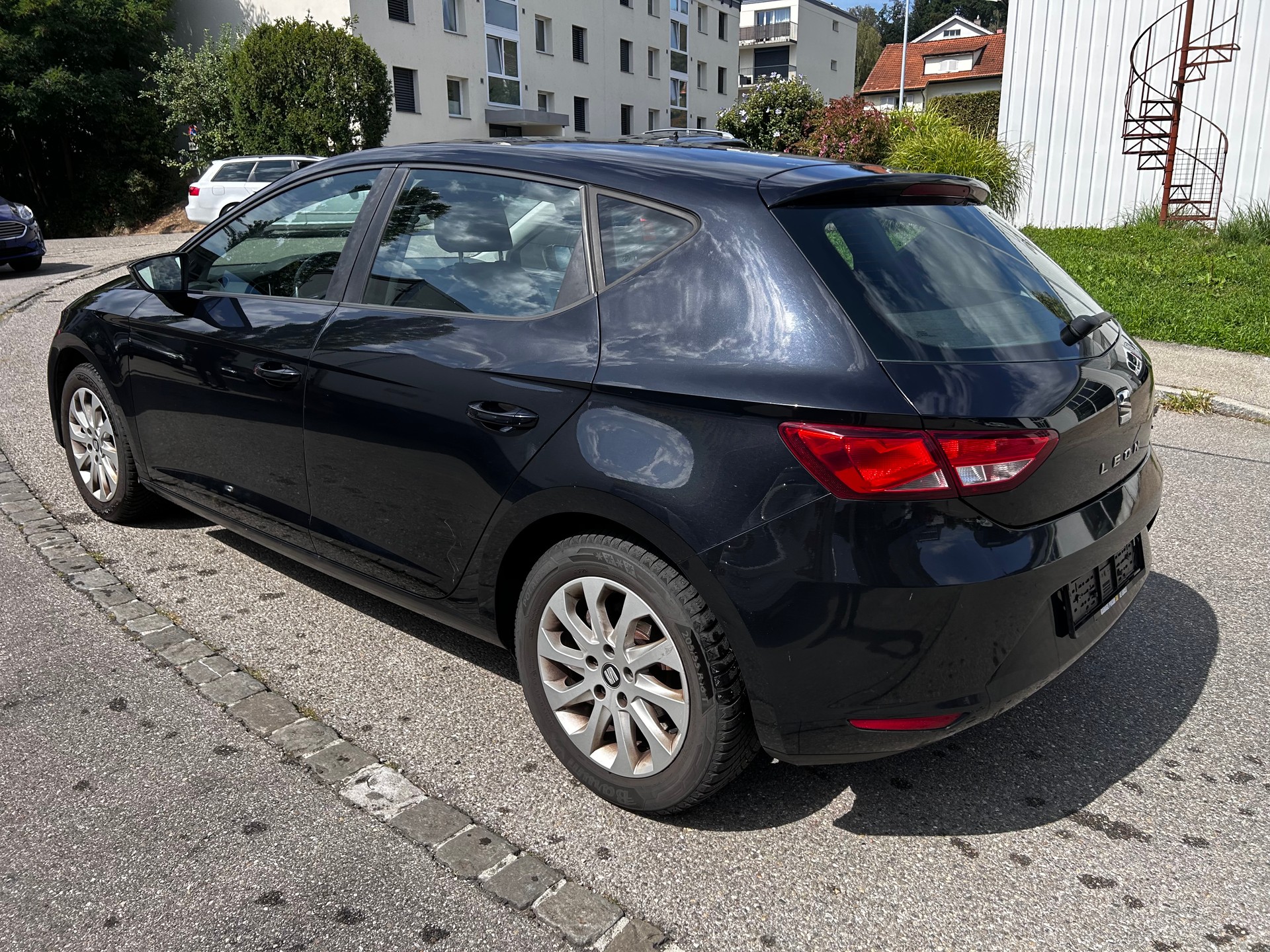 SEAT LEON-image-5