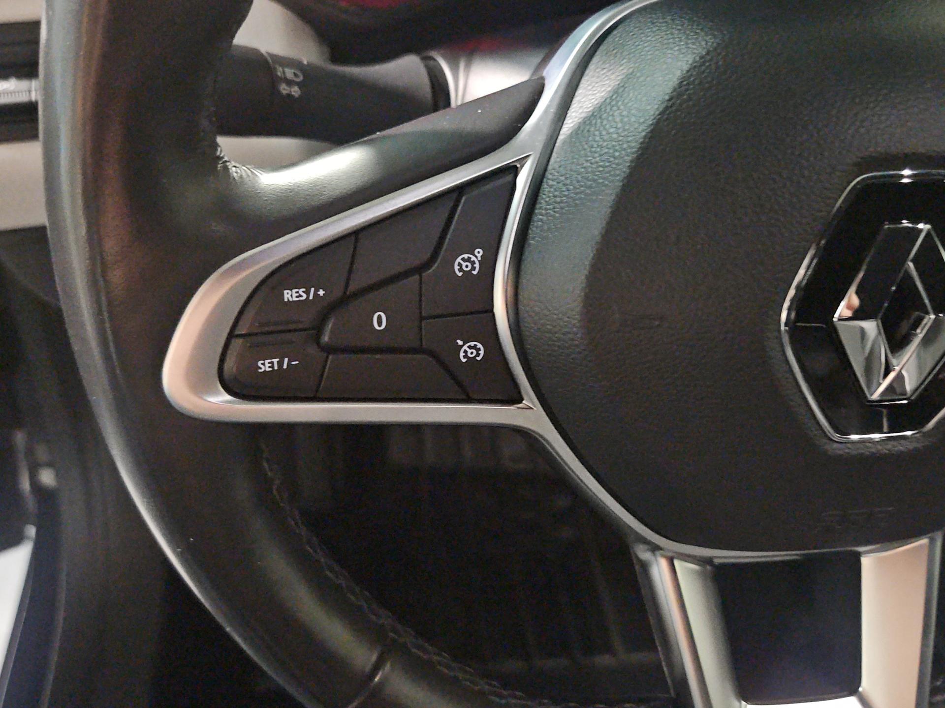 RENAULT Clio 1.3 Techno-image-19
