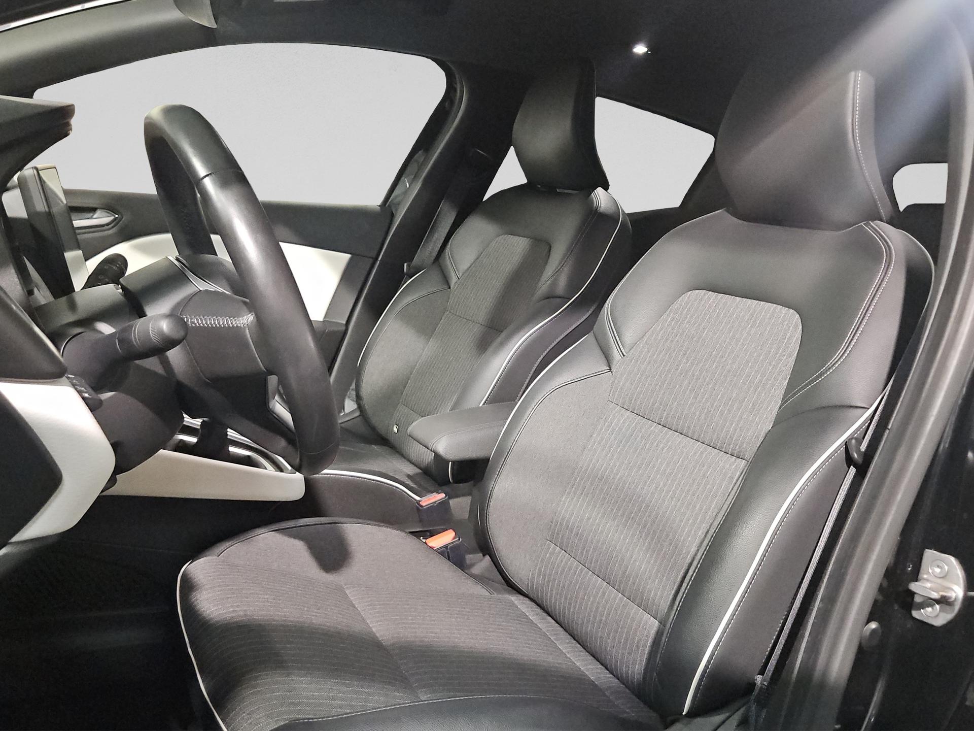 RENAULT Clio 1.3 Techno-image-8