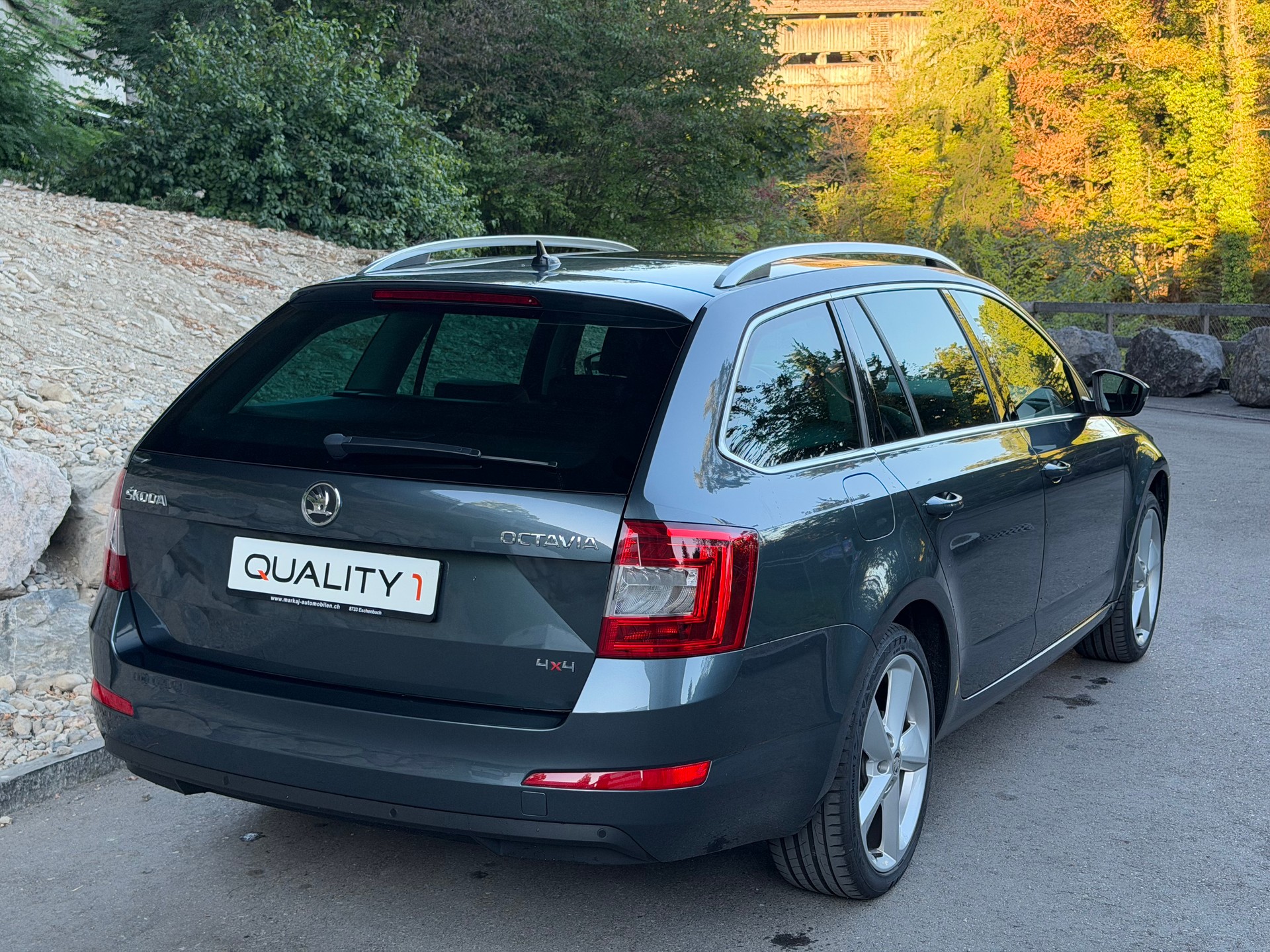 SKODA Octavia Combi 1.8 TSI Ambition 4x4 DSG-image-3