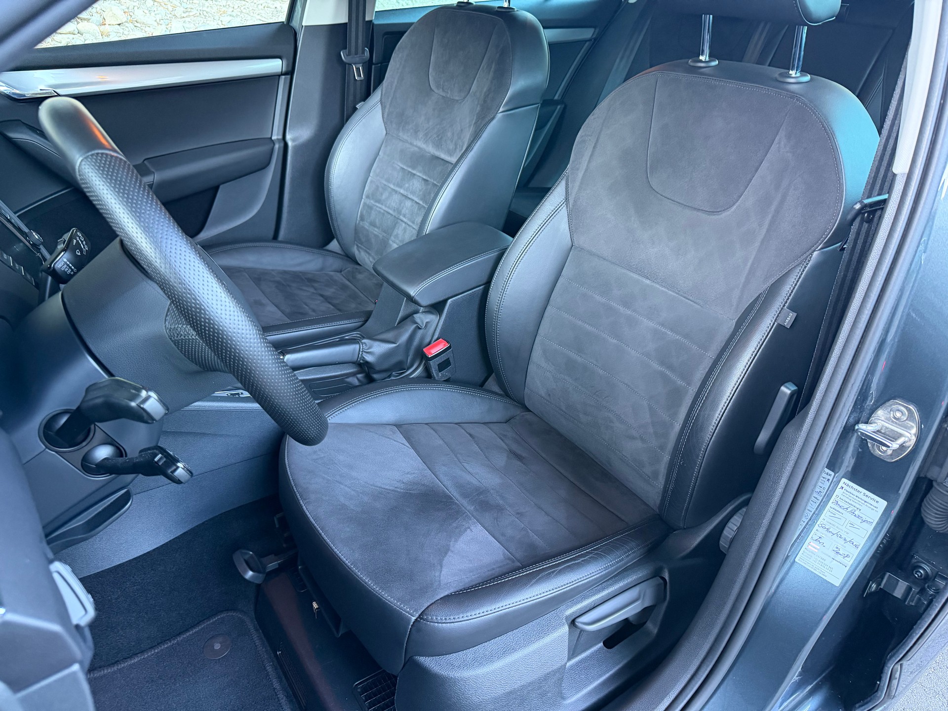 SKODA Octavia Combi 1.8 TSI Ambition 4x4 DSG-image-7