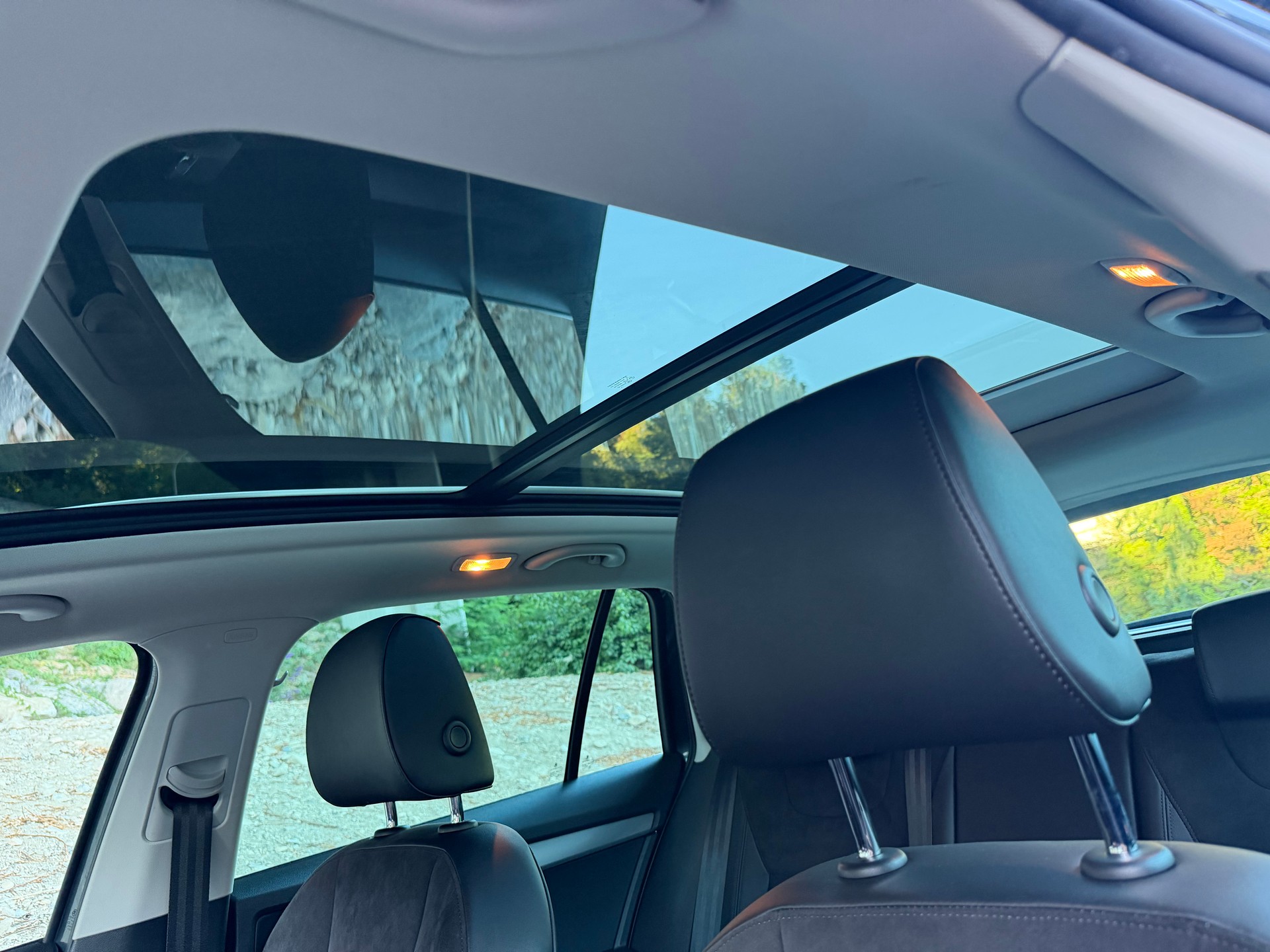 SKODA Octavia Combi 1.8 TSI Ambition 4x4 DSG-image-10
