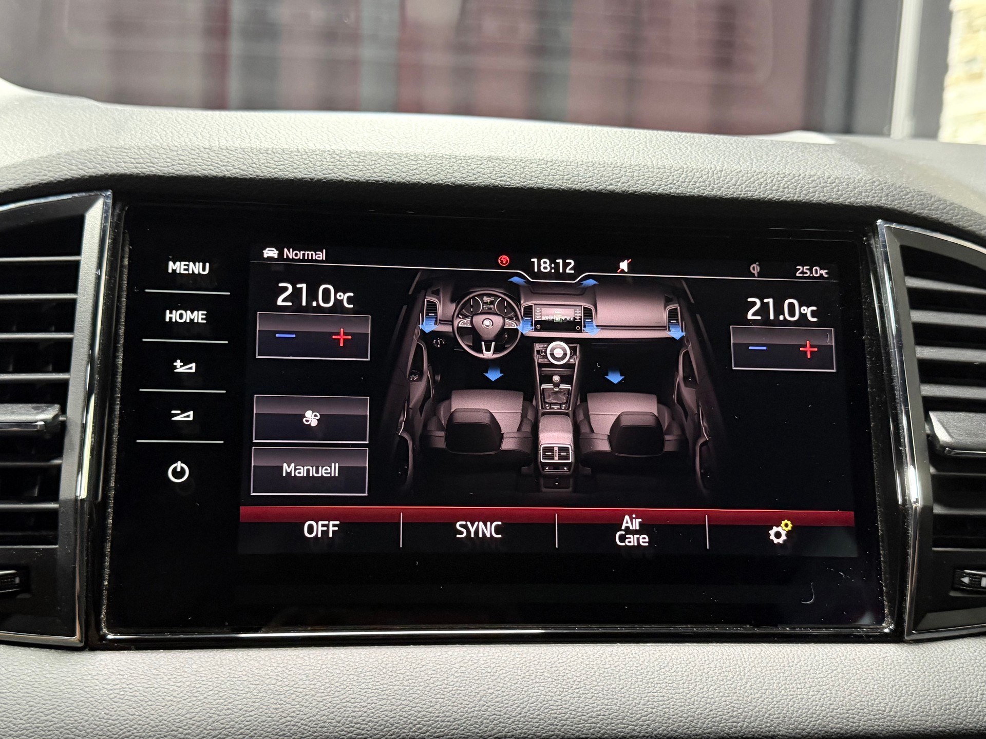 SKODA Karoq 2.0 TSI SportLine 4x4 DSG-image-20