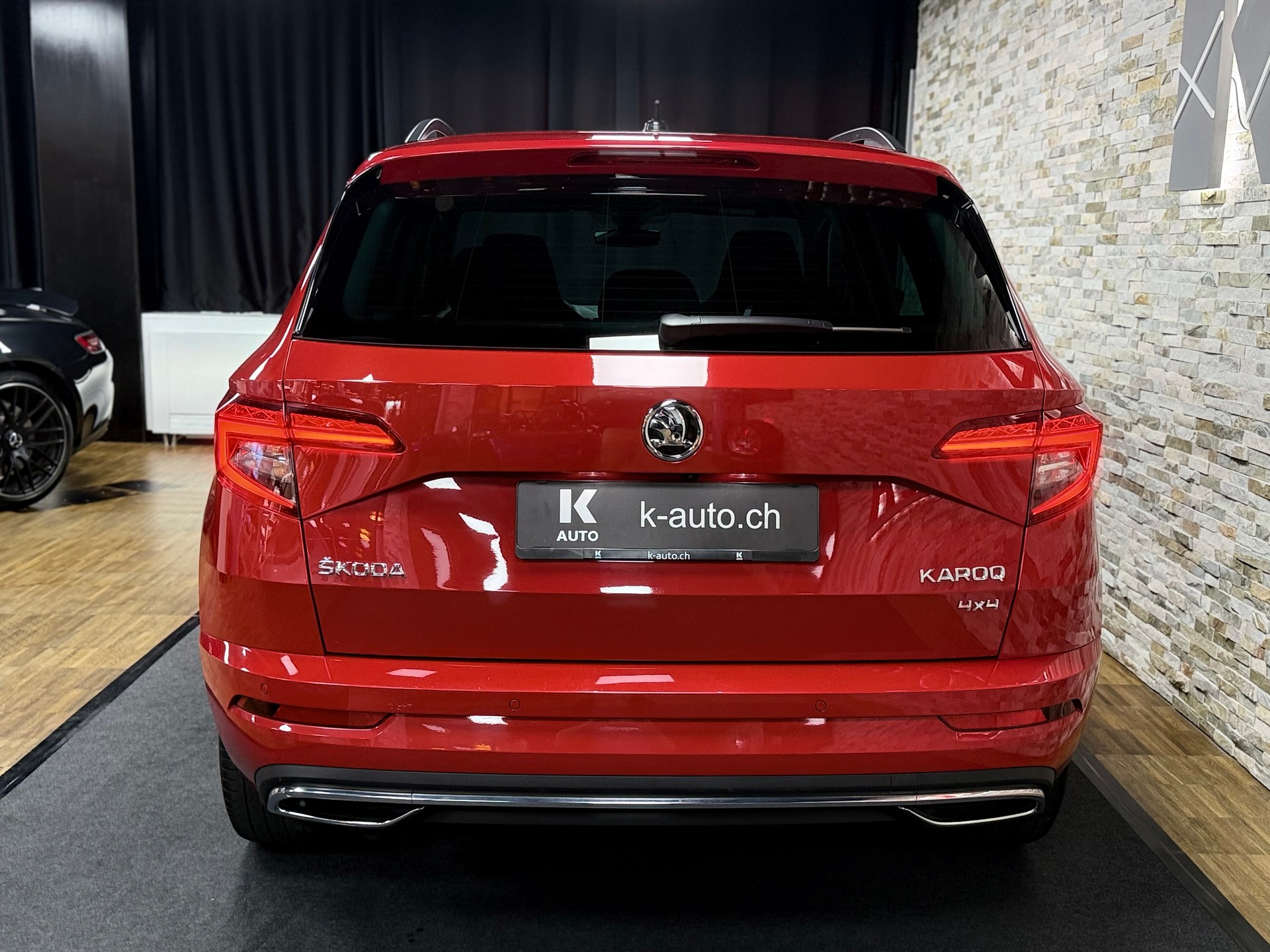 SKODA Karoq 2.0 TSI SportLine 4x4 DSG-image-2