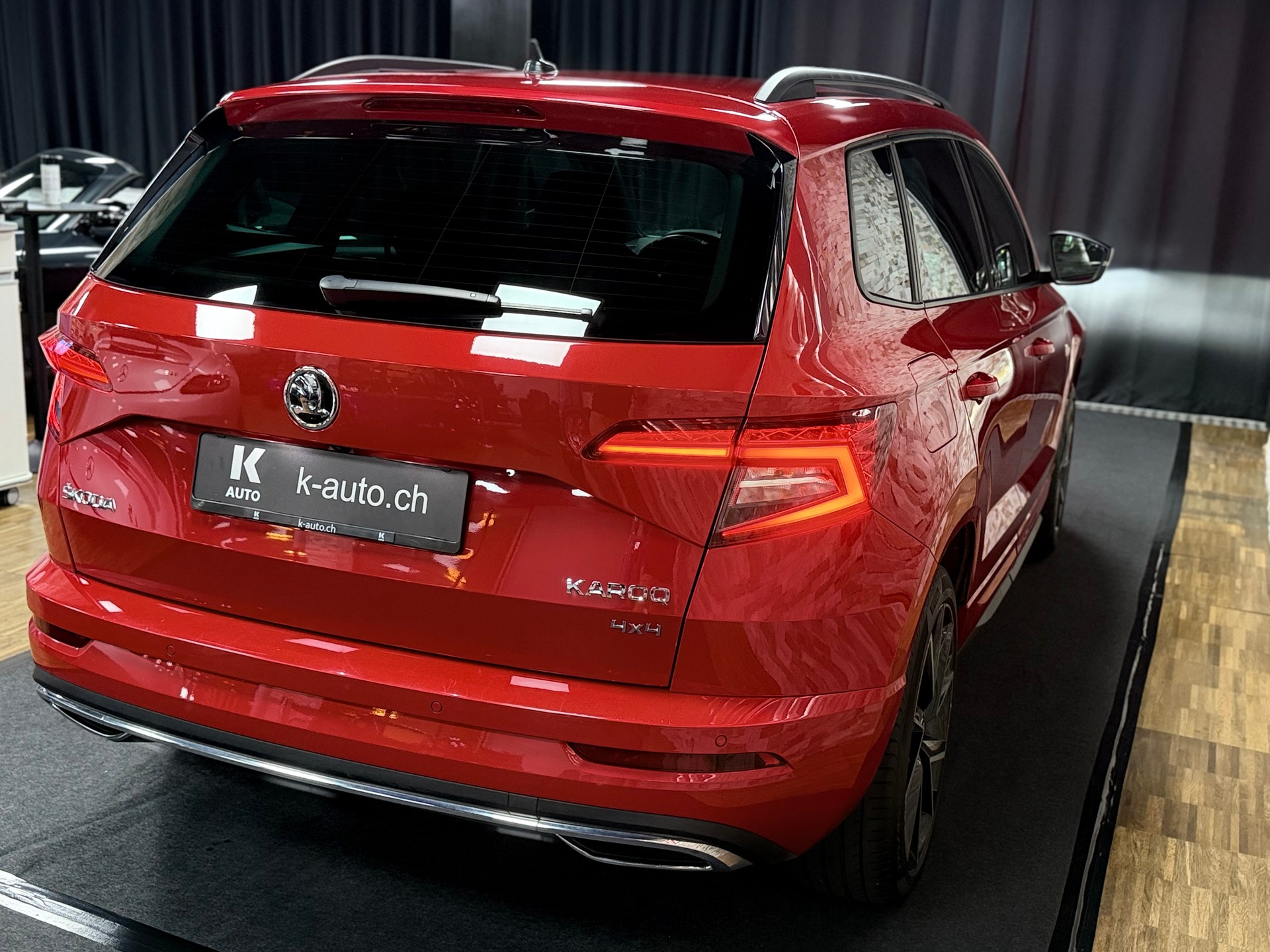 SKODA Karoq 2.0 TSI SportLine 4x4 DSG-image-3