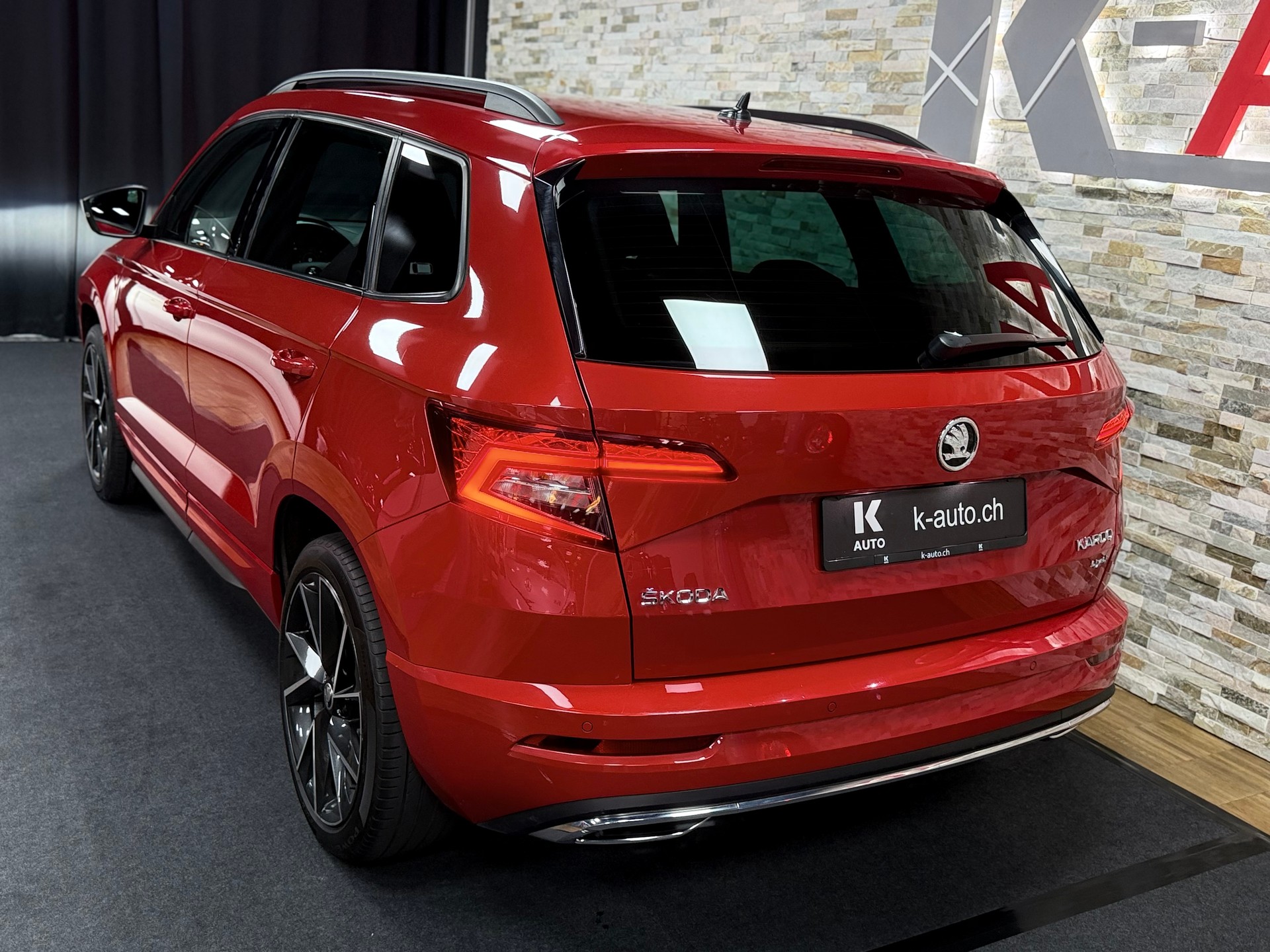 SKODA Karoq 2.0 TSI SportLine 4x4 DSG-image-1