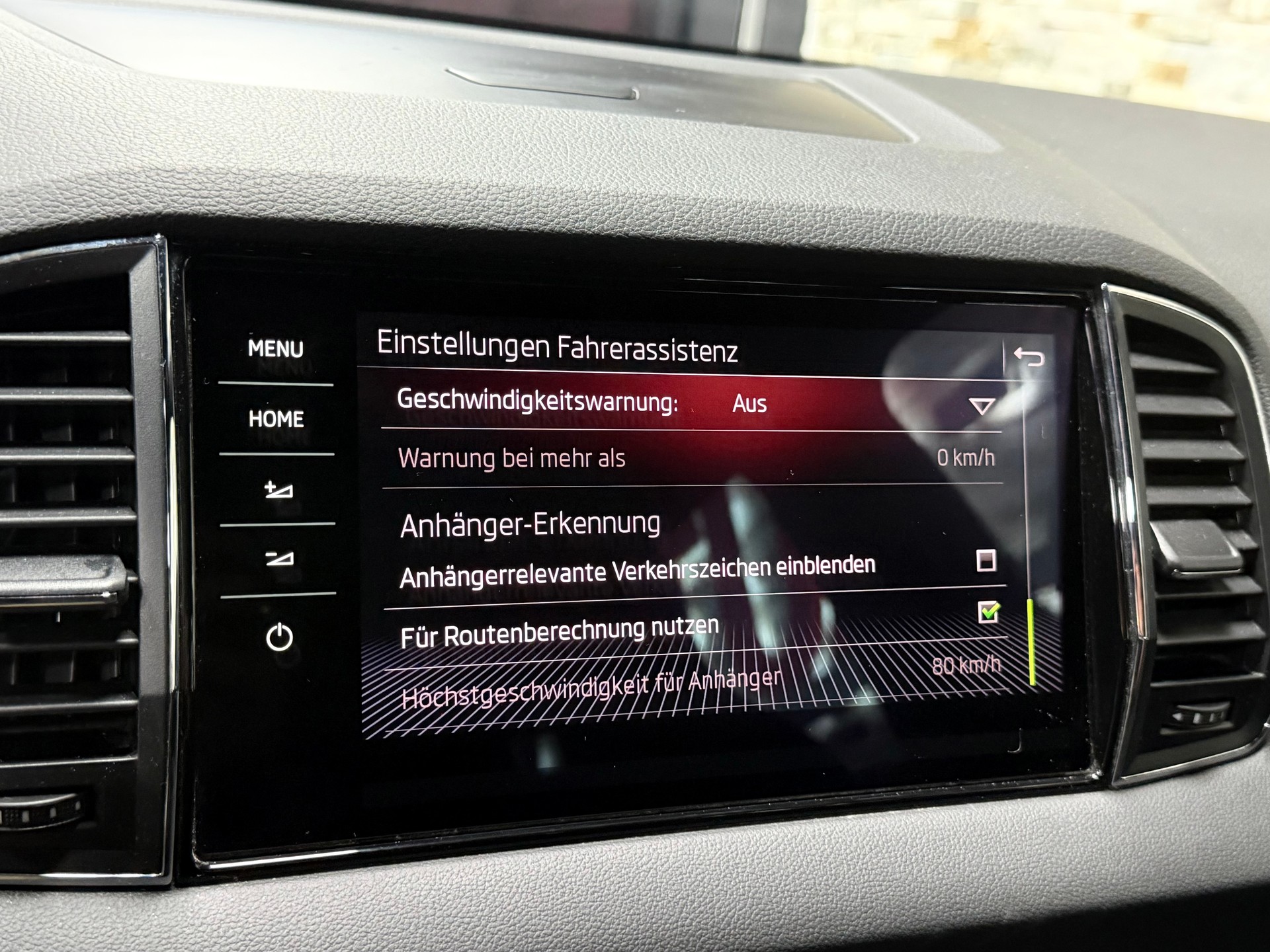 SKODA Karoq 2.0 TSI SportLine 4x4 DSG-image-23