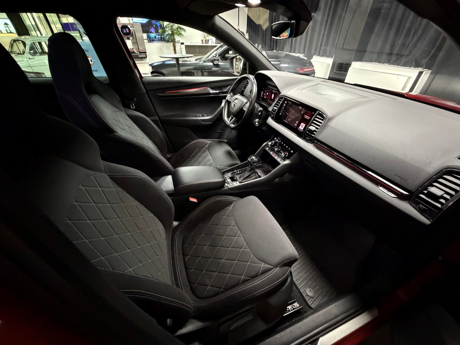 SKODA Karoq 2.0 TSI SportLine 4x4 DSG-image-29